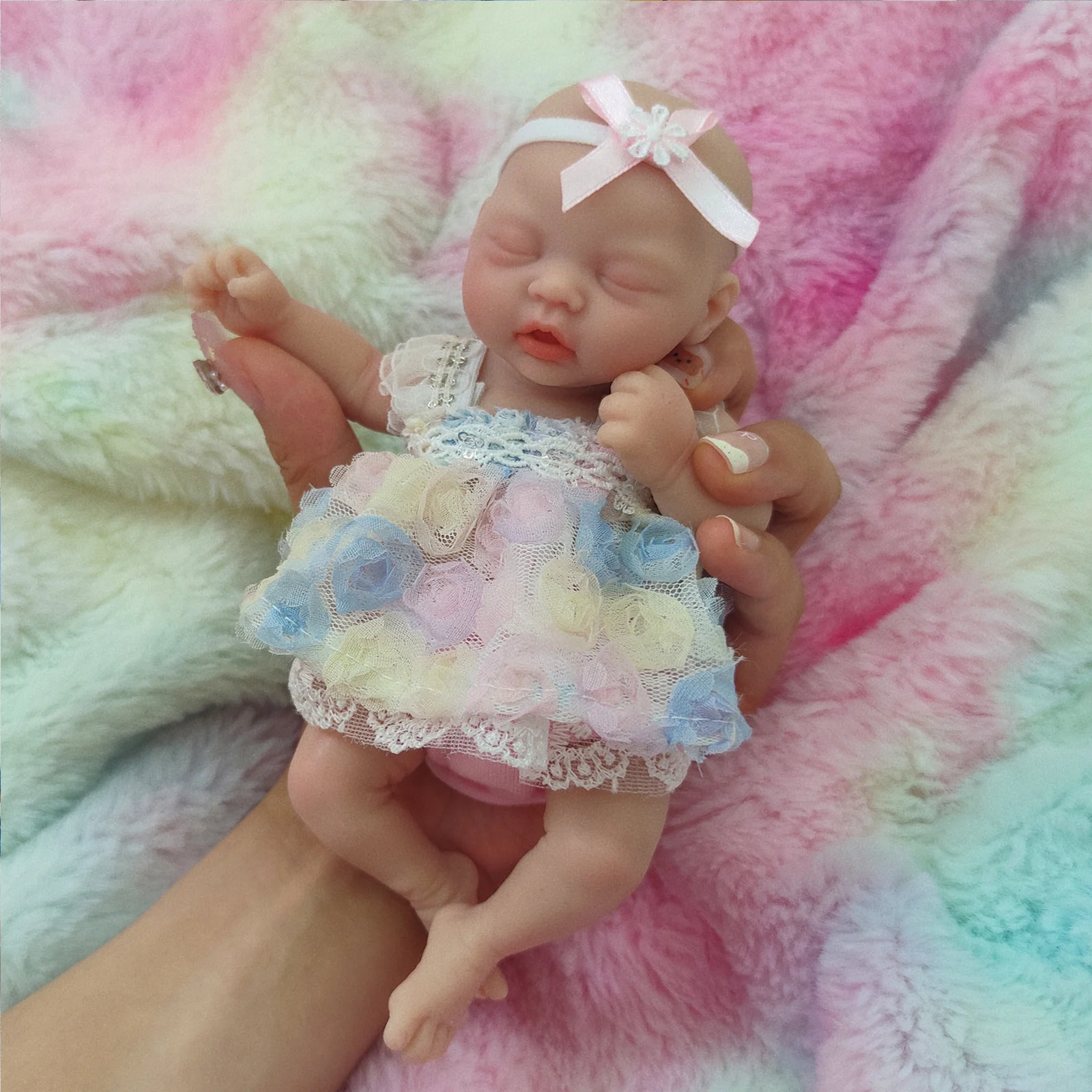 Reborn Baby Dolls Sleeping 7 Inch Silicone Full Body Girl Miniature Babies with feed Accessories for Christmas Gift Kids