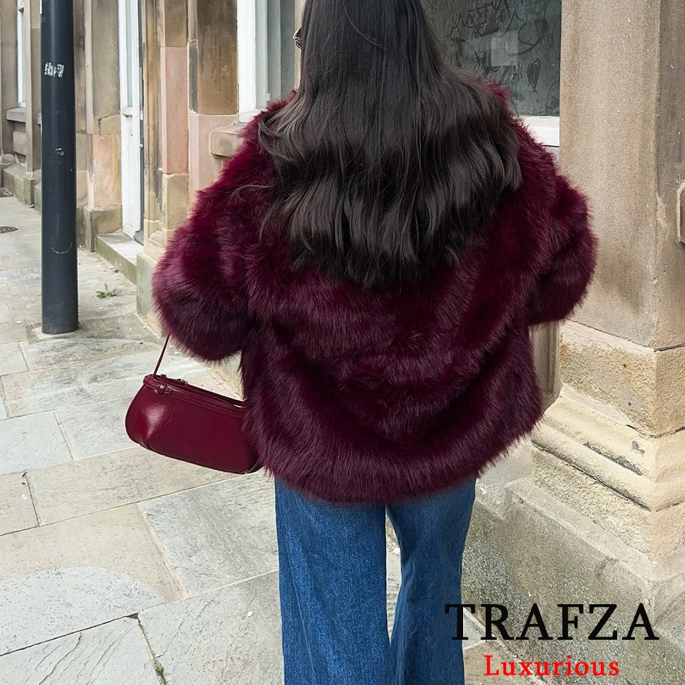 TRAFZA Faux Fur Casual Jackets for Women Coats Thick Warm Soft Cropped Jakcets Vintage 2024 Long Sleeve Winter Coat Outwears