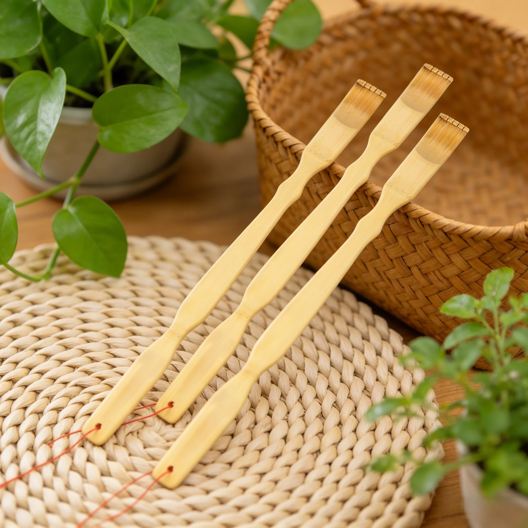 

Long-Handle Bamboo Back Scratchers (3-Pack): Convenient Itch Relief Tools for Home & Travel.