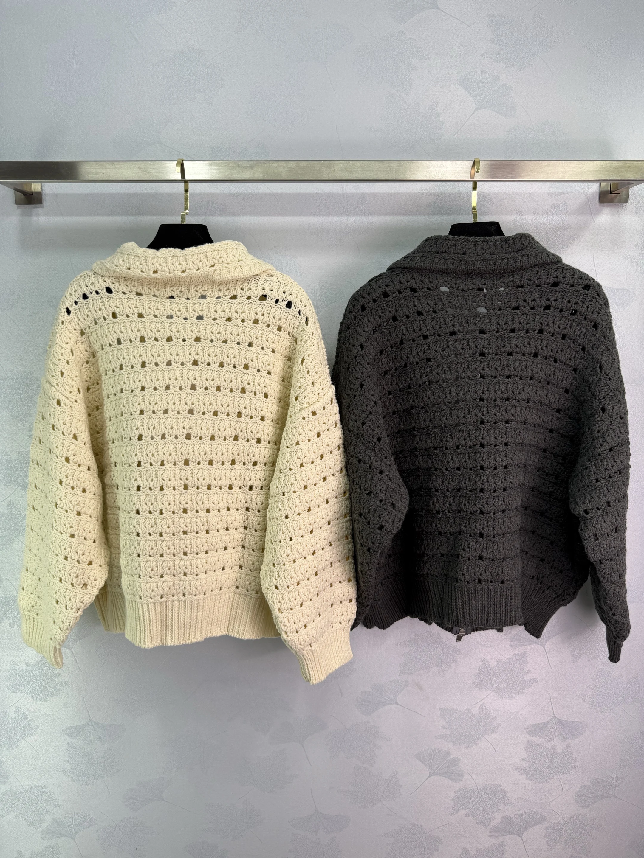 

2025 Early Autumn Fashion Women's High-end Custom Cardigan Jacket Chest Letter Embroidery Hollow Knit Lapel Cardigan