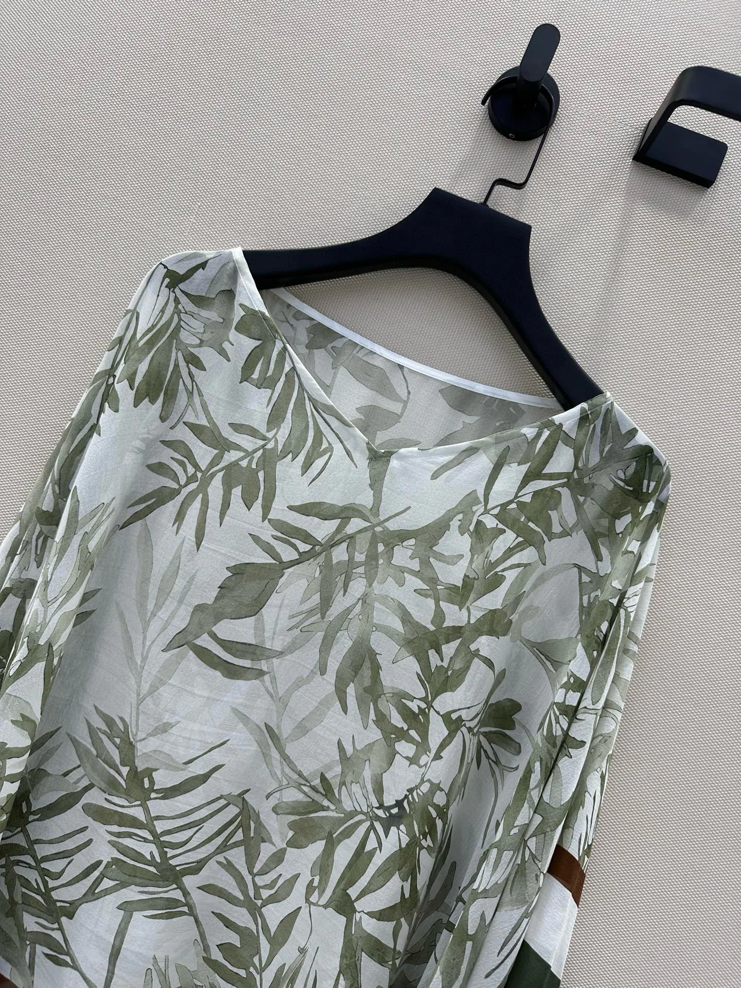 Conjunto de ropa elegante de verano 100% seda con pantalón corto para mujer