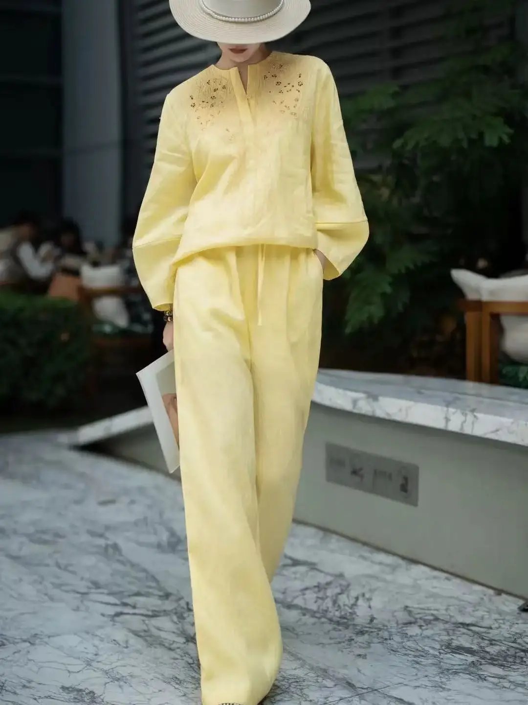 

Vacation-style casual embroidered linen two-piece set