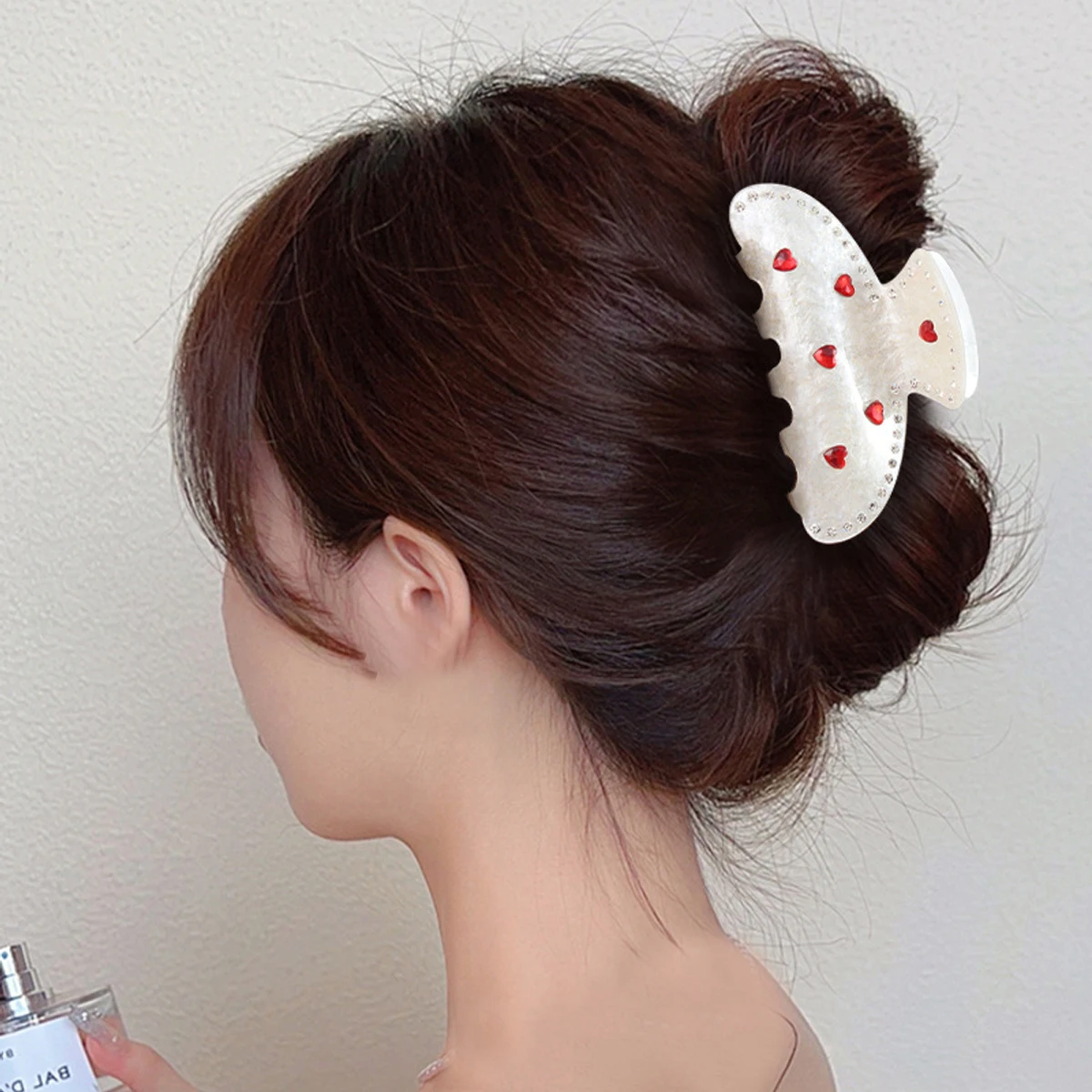 1pc Fashion Rhinestone Love Heart Hair Claw Pearl Hairpin Acetic Acid Hair Clip Hair Clip Headwear INS Shark Clip Female