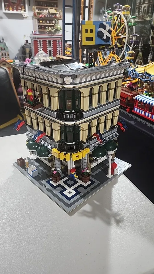 Expert Brick Bank Cafe Corner Model Moc Modular Houses Building Blocks Toys Pet Book Shop Town Hall Downtown Diner