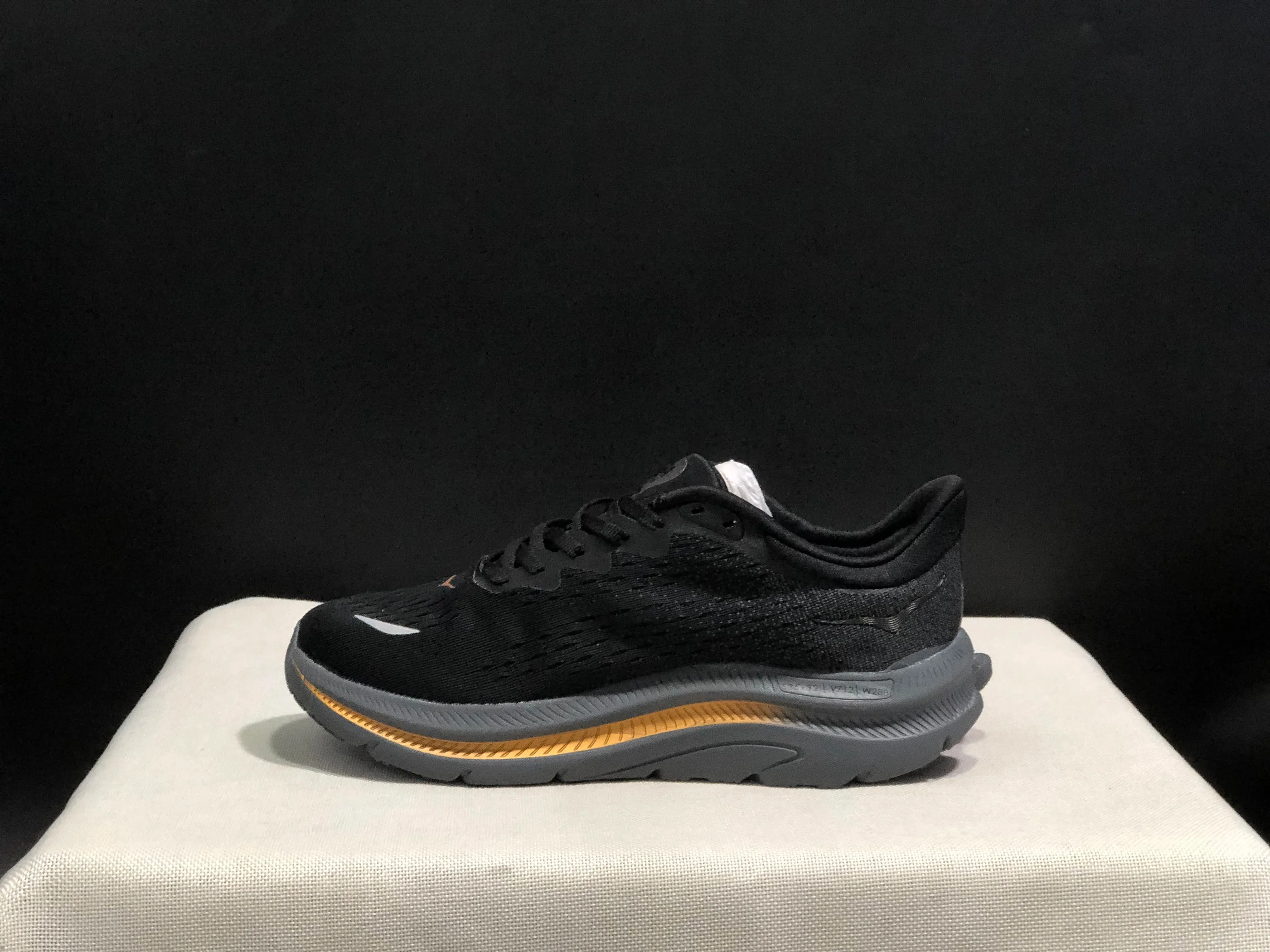 ‮ Hoka one one Kawana أحذية رياضية للرجال نمط الحياة أحذية رياضية خفيفة قابلة للتنفس حذاء قماش في الهواء الطلق احذية الجري أحذية Tenni غير رسمية