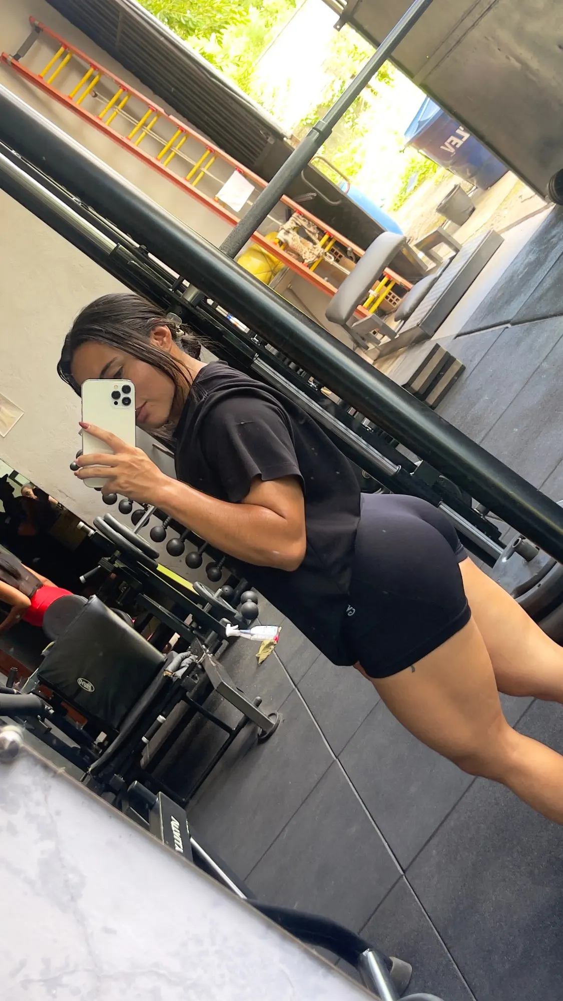 Foto de una compradora con Short Sculpt