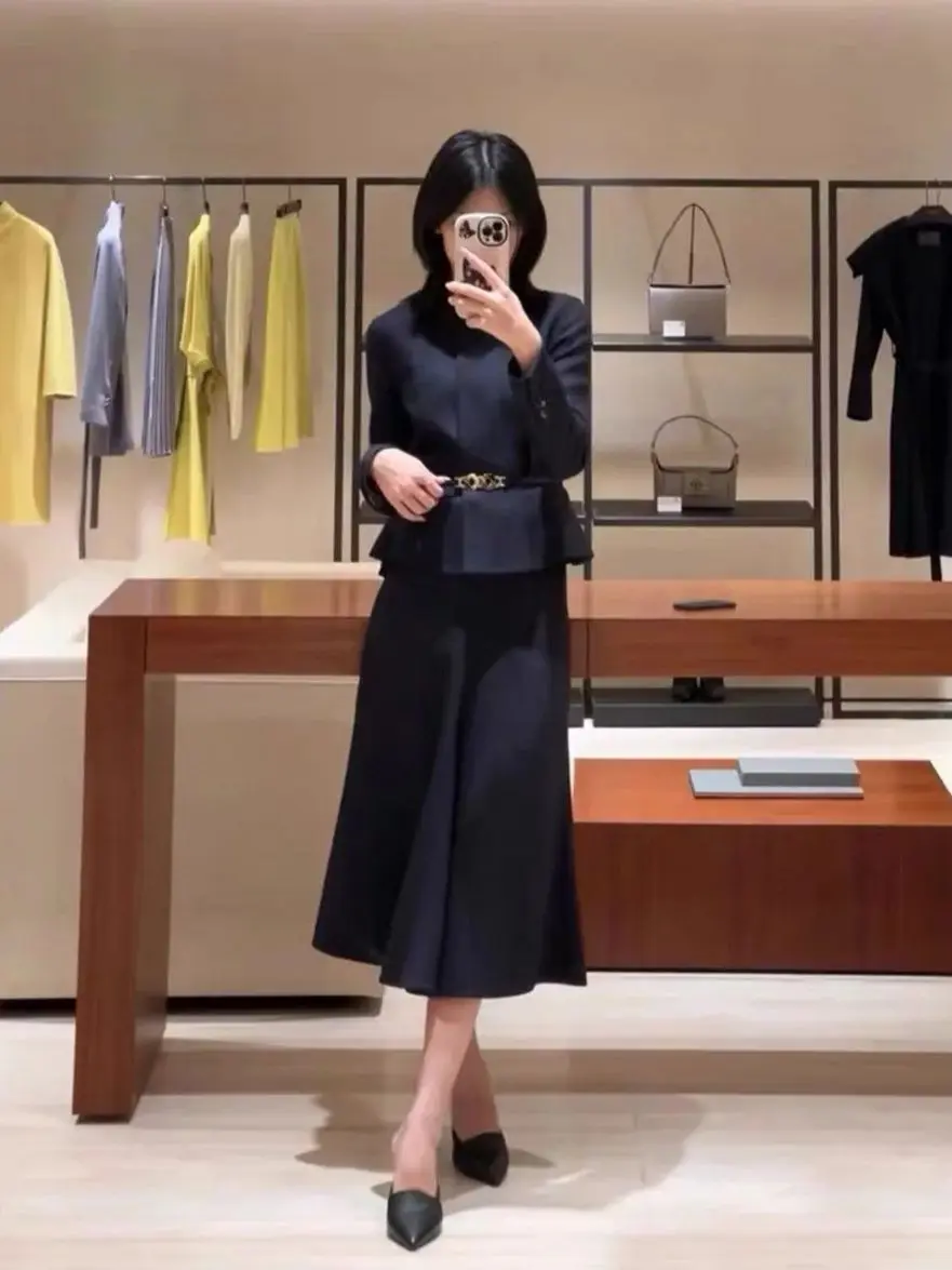 بدلة تنورة نسائية خريفية أنيقة ذات لون سادة مع حزام #4