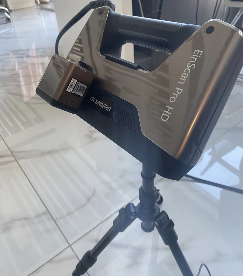 

Профессиональный портативный 3D-сканер SolidEdge Shining3D OEM Color Tripod Pack Edition