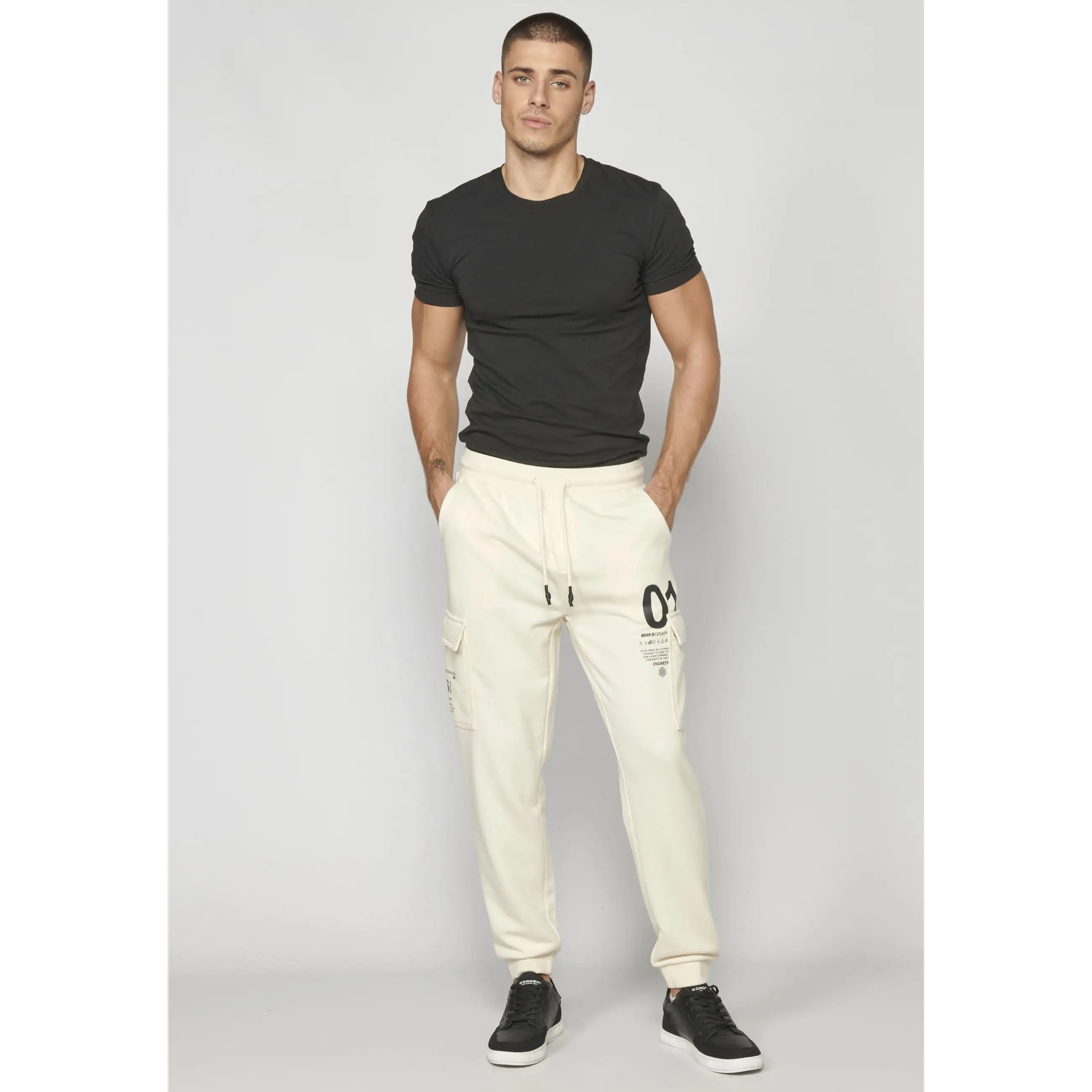 Koroshi Pantalón Jogger Hombre con Bolsillos Cargo – Koroshi Crudo