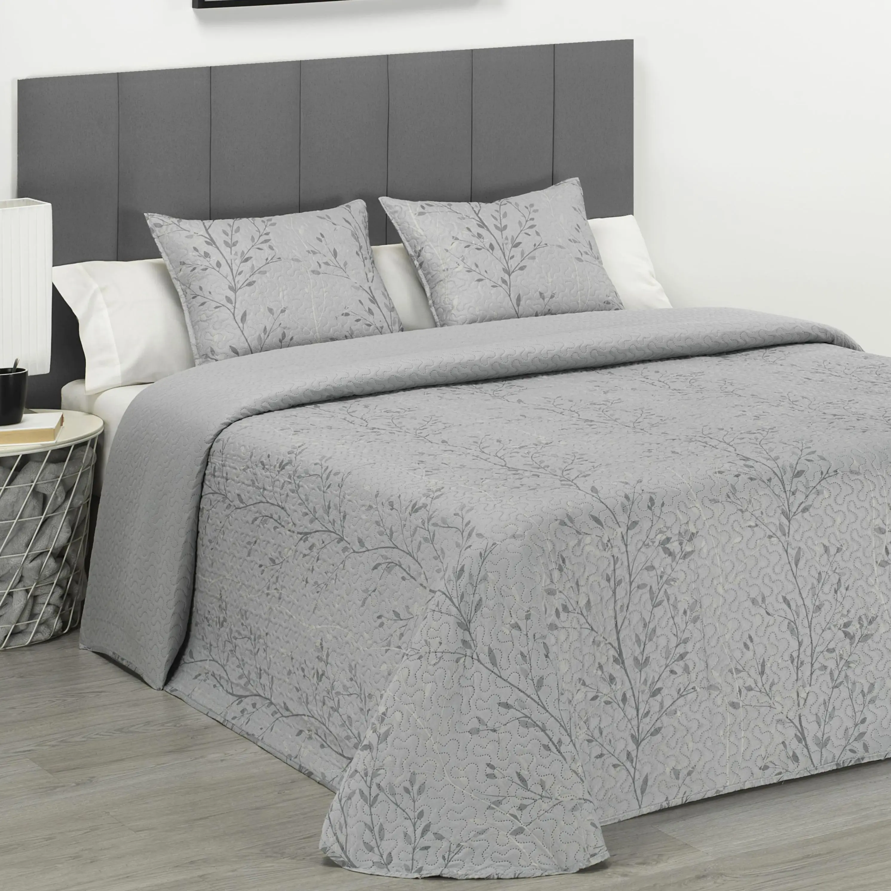 Donegal Collections - Colcha Bouti Estampada + Fundas Cojines Modelo Estampados - Disponible para cama de 90cm, cama de 105cm, cama de 135cm y cama de 150cm - Ideal para temporada de primavera, verano y entretiempo - 100% PES