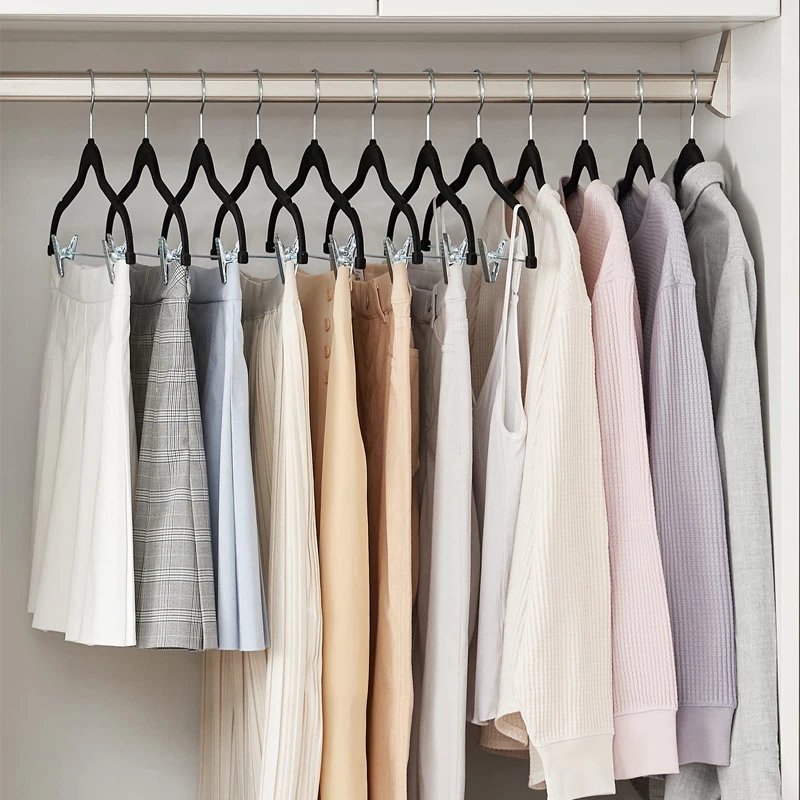 Aicasa - Black Velvet Hanger with Adjustable Non-Slip Clips, ideal for pants, skirts, and dresses, features 360° swivel hook and space-saving design, perfect for wardrobe organization. #5