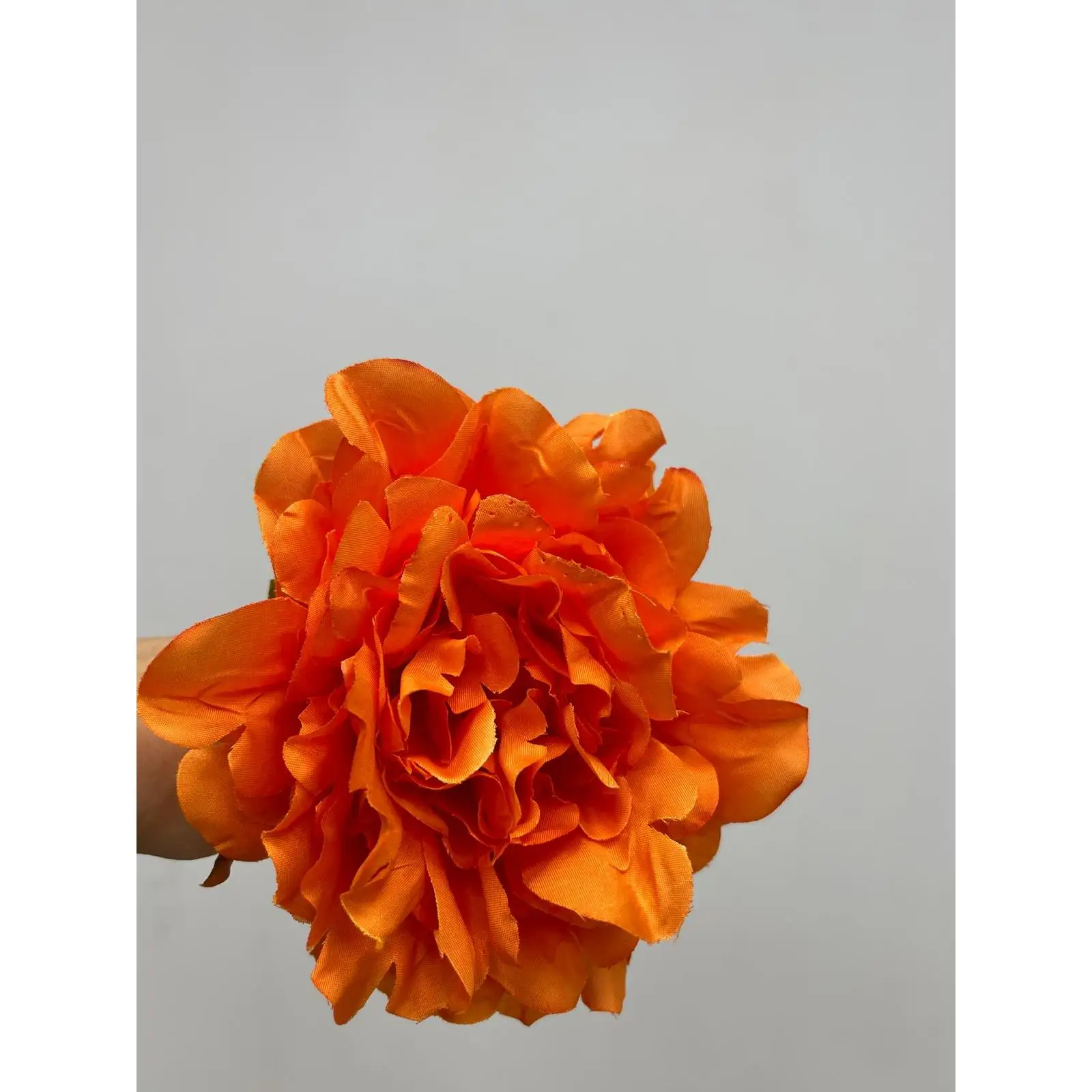 Flor Peonia De Color naranja  Para Cabello De Flamenca te Dara Estilo , Elegancia y Tradicion