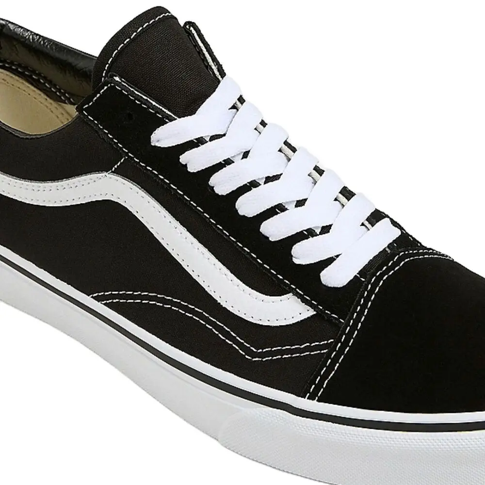 Black/White Old Skool Vans Sneakers