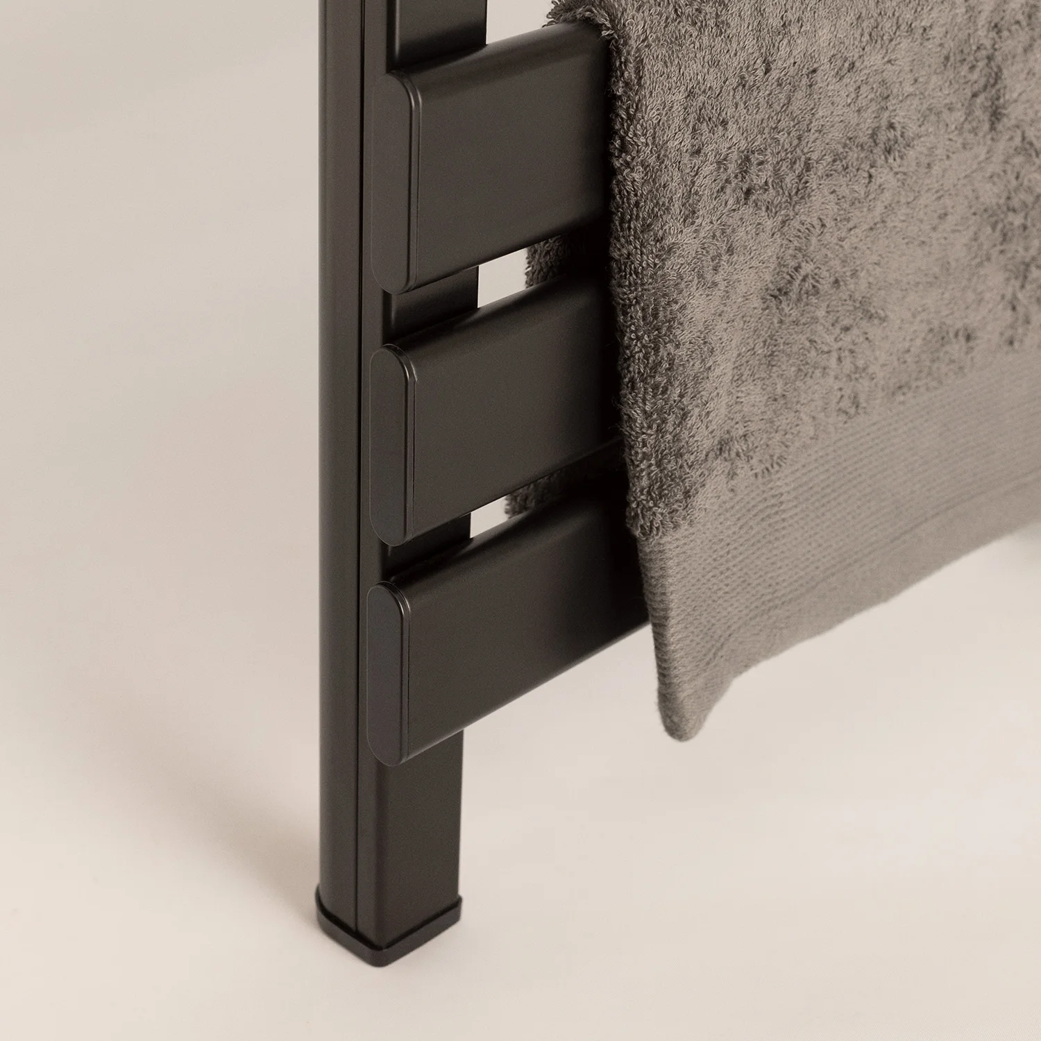 Create - Electric Towel Heater, Timer, with Accessories (Legs and Additional Shelf) - Warm Towel Mini 150W