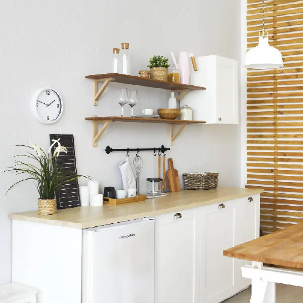 Universalblue universalblue undercounter refrigerator white 80 l - top drawer - interior light