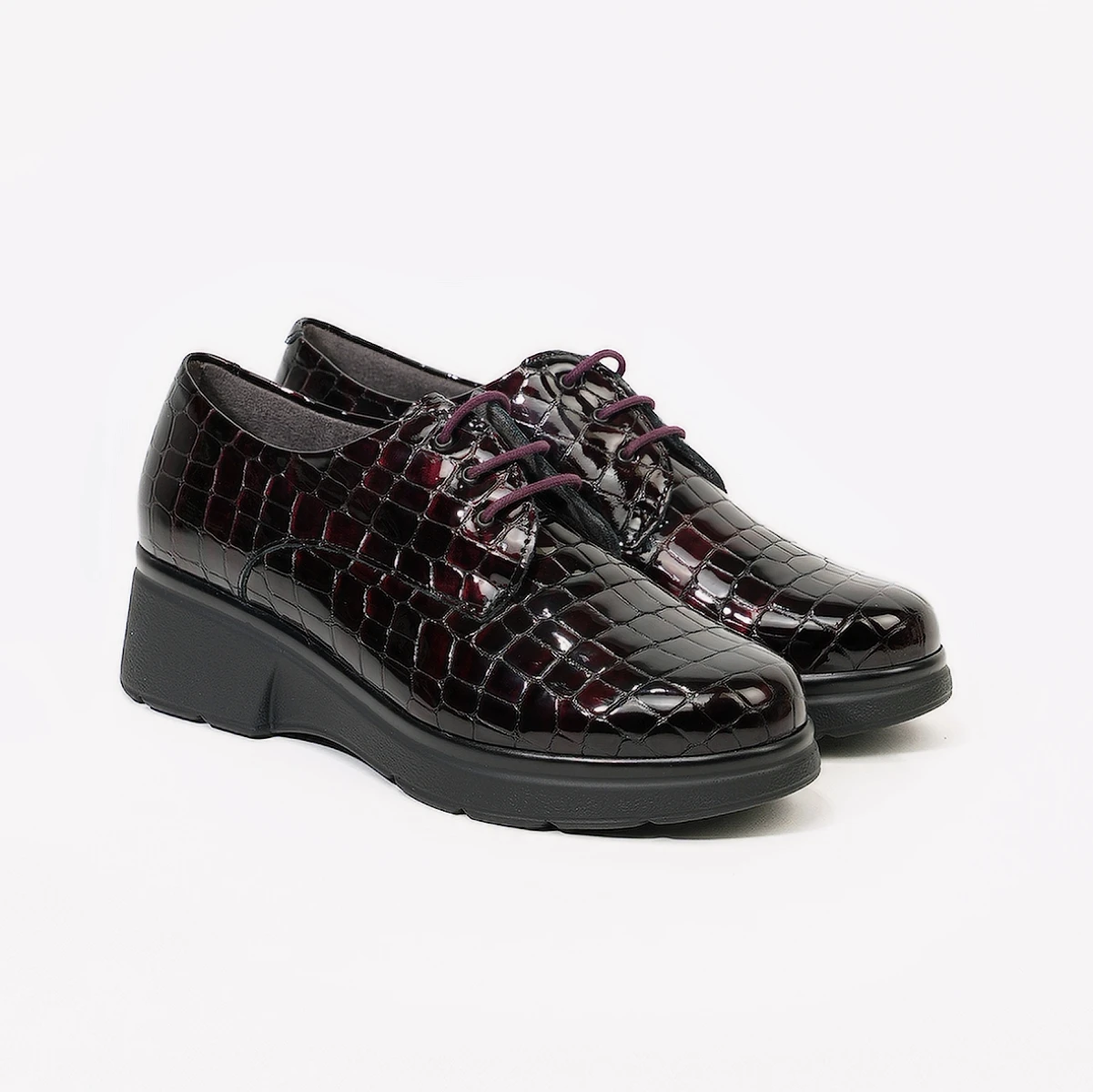 Zapatos Pitillos modelo 10751 en color Burdeos