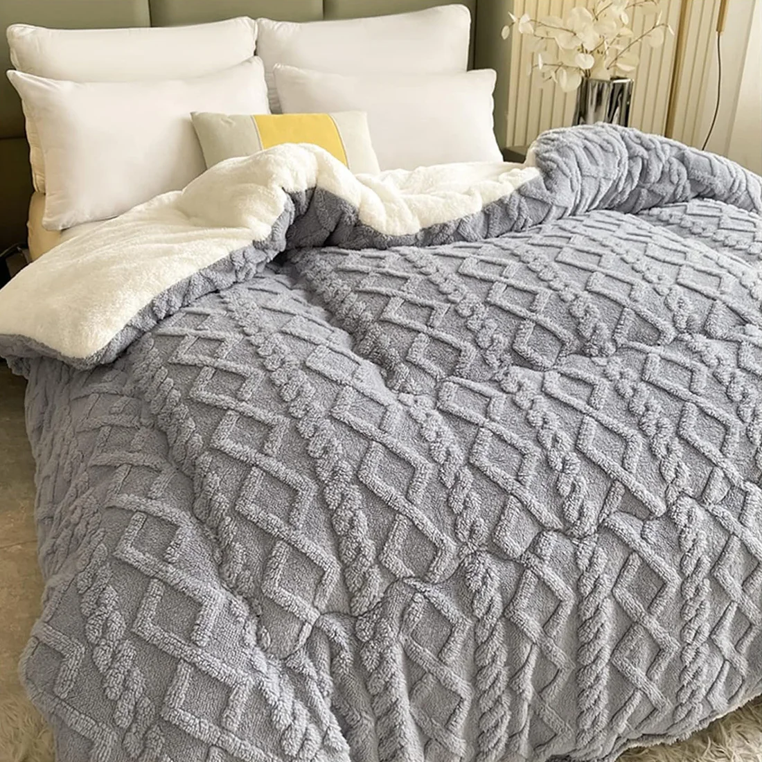 HOMESOL - Winter Cashmere Lamb Duvet 180/240 Warm, Soft, Breathable Quilt for Bed, made of double-sided cashmere and Shu cotton, with silk cotton filling for ideal temperature control, available in 180x260cm and 240x260cm sizes.