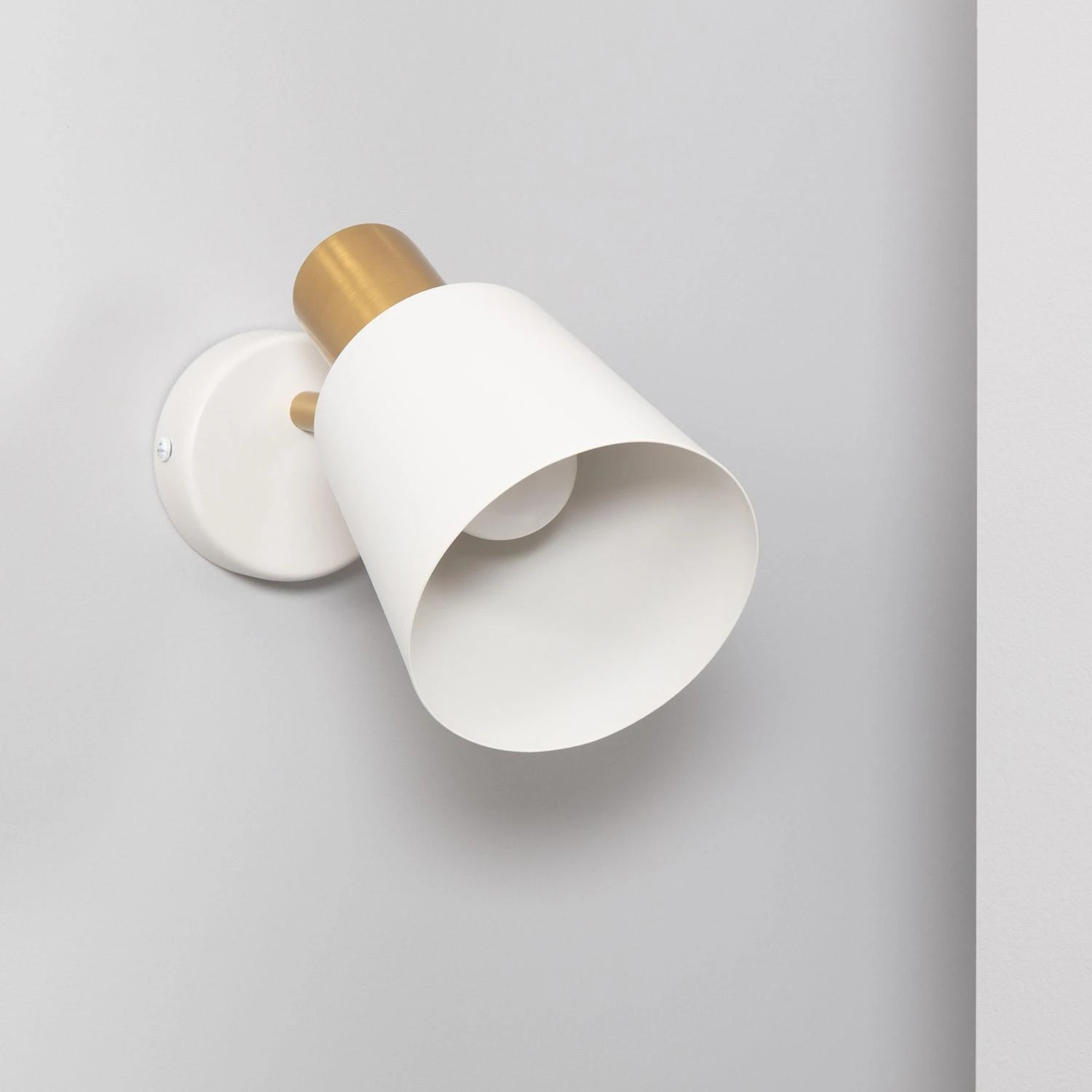 Ledkia Lámpara de Pared Metal Tatlin - Diseño Elegante y Sutil