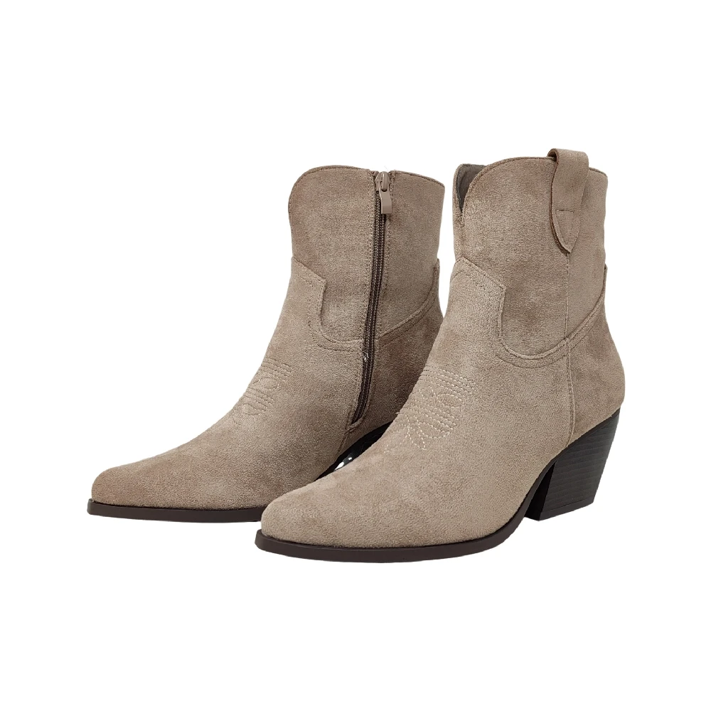Eva Zorteon - Botines camperas estilo vaqueras de ante. Marca TULIPANO.