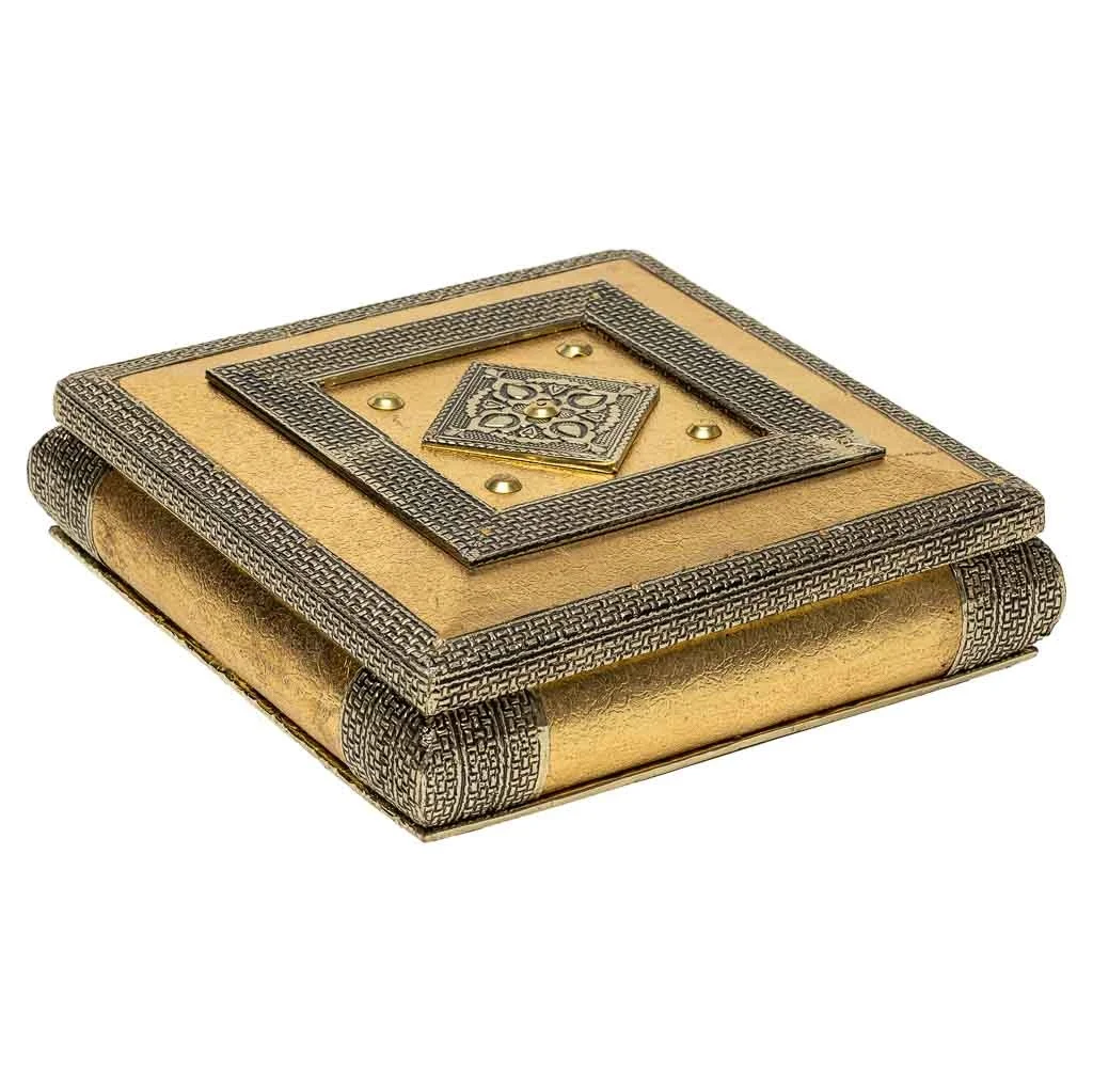 WANDERLUST DECO Joyero de metal repujado dorado 20x20x6h cm