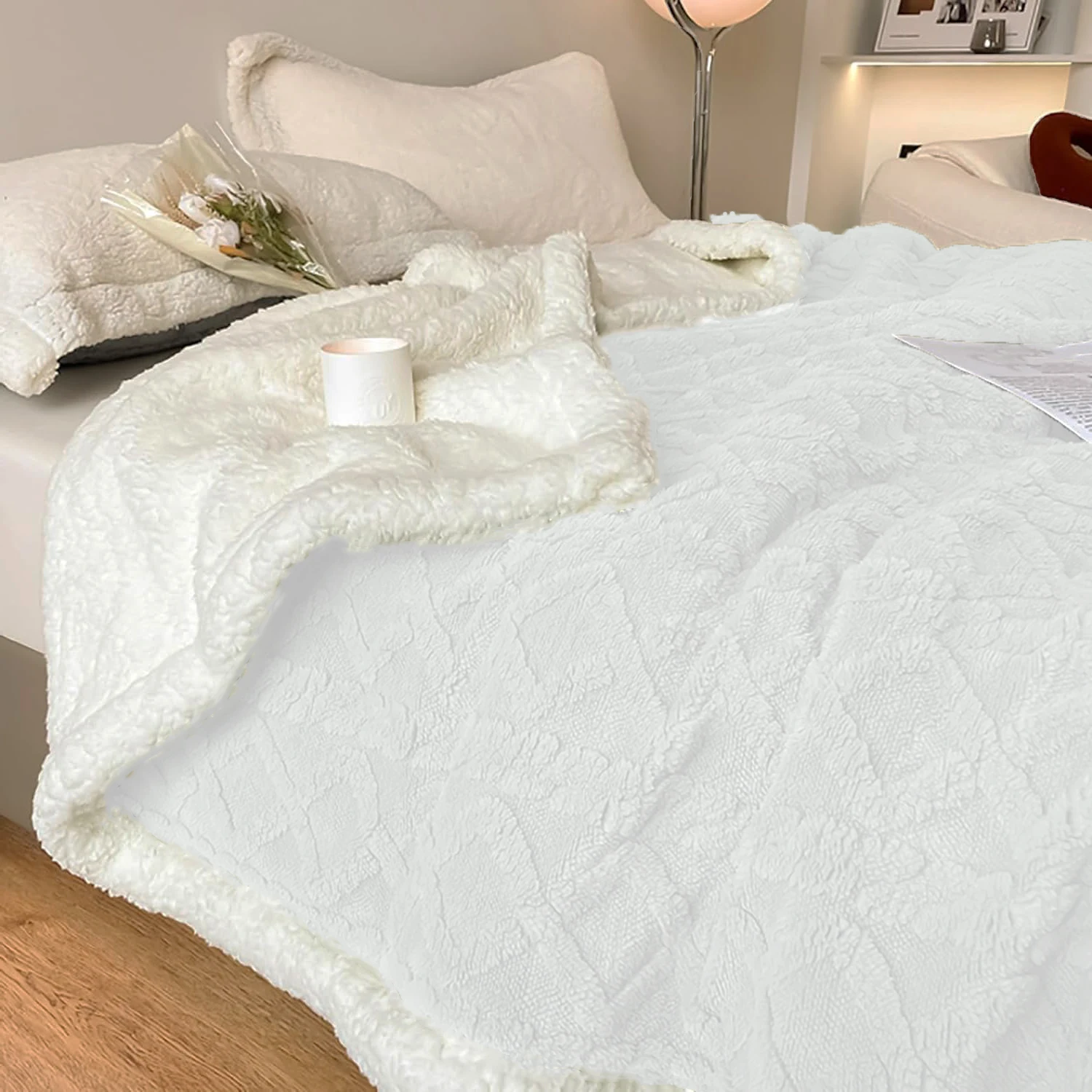 Decodeko Reversible Fleece Blanket - Soft and Warm for Sofa and Bed, 100% Polyester, Available in 3 Sizes (130x160cm, 160x220cm, 220x240cm) and 9 Colors Including Beige and Blue, Perfect for Cozy Winter Evenings