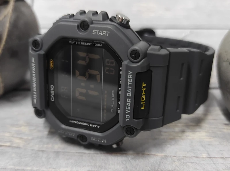Casio collection ae-1600h-8bvdf men's digital wrist watch black