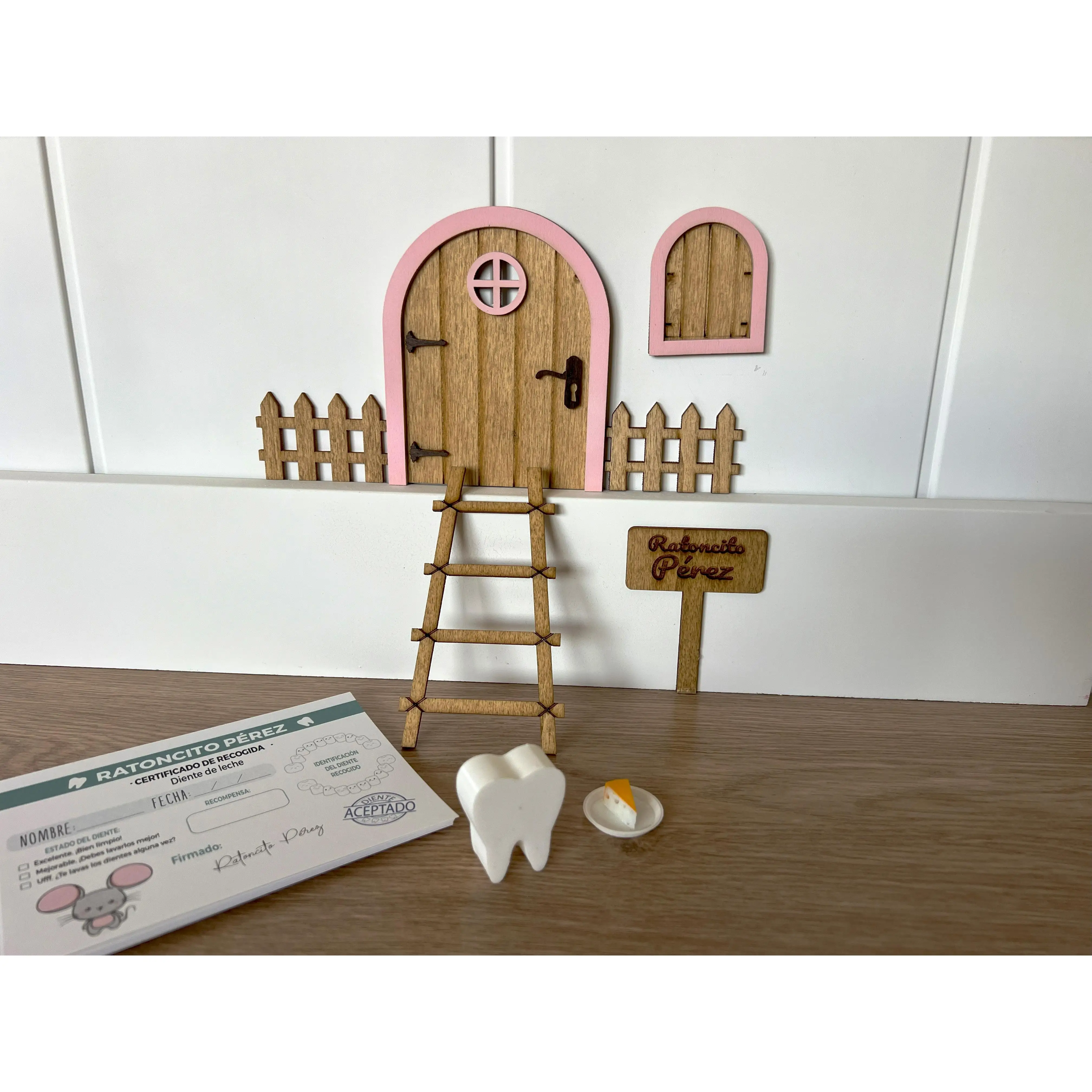 Puerta Ratoncito Pérez Roble Rosa en madera con certificados
