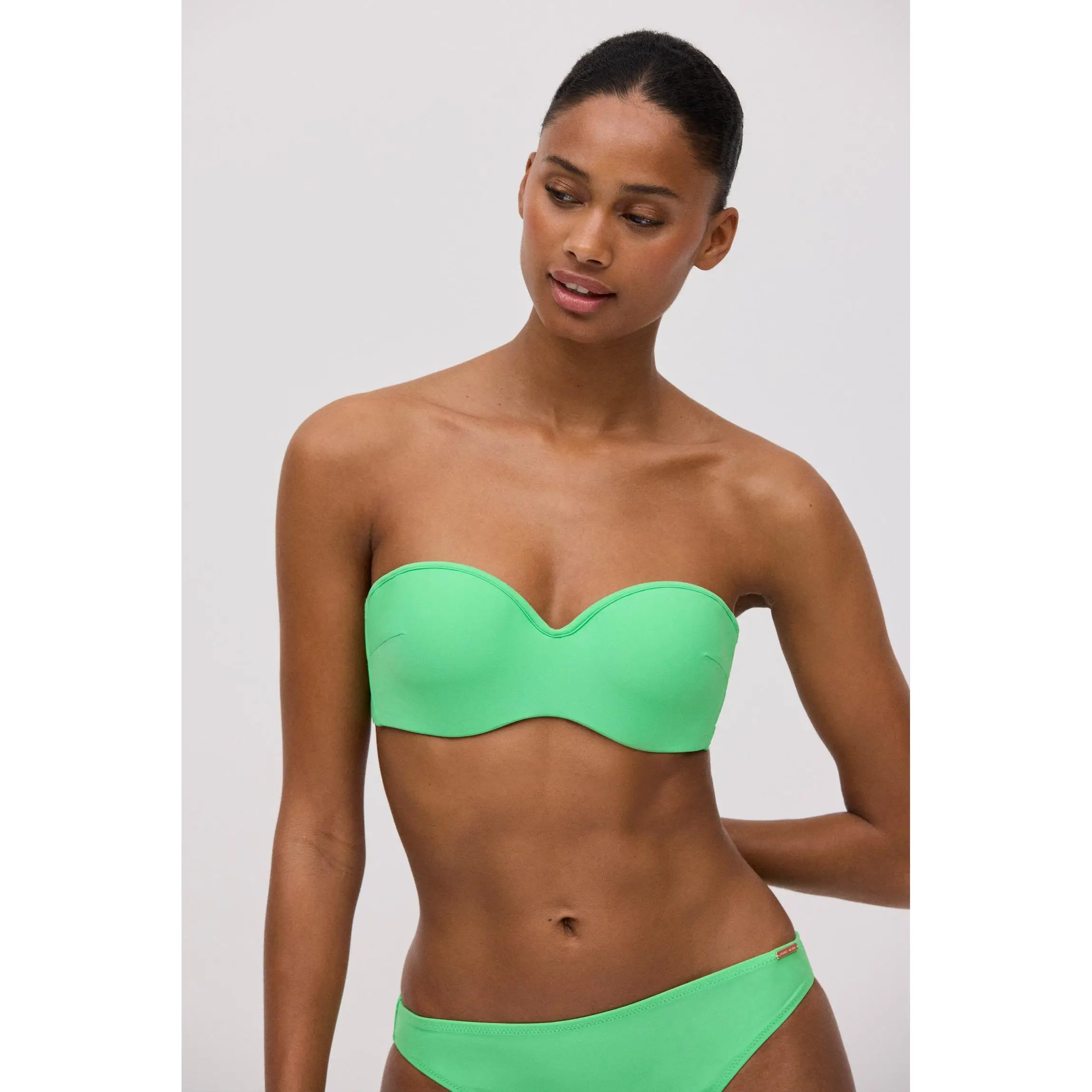 Ysabel Mora - Top bikini bandeau verde copa B