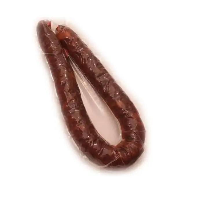 CHORIZO DE VENADO Elaborado con la mejor selección de carnes de caza. Un sabor inconfundible y un aroma que abre el apetito.0,250 Kg Aprx