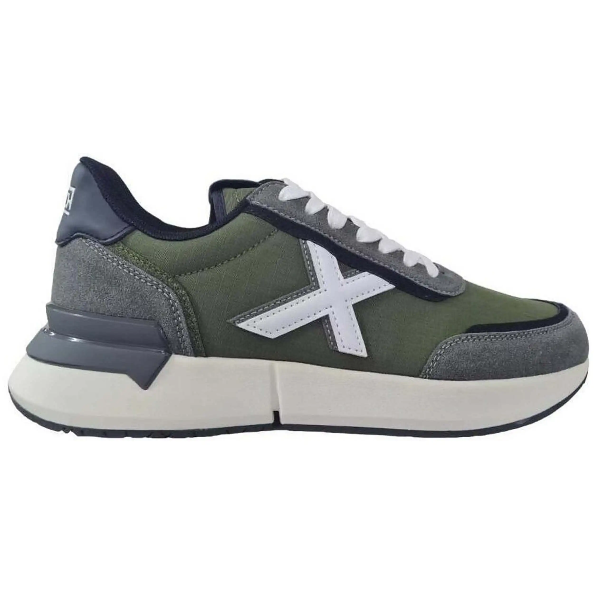 Sneakers Munich modelo Versus Trendico 68