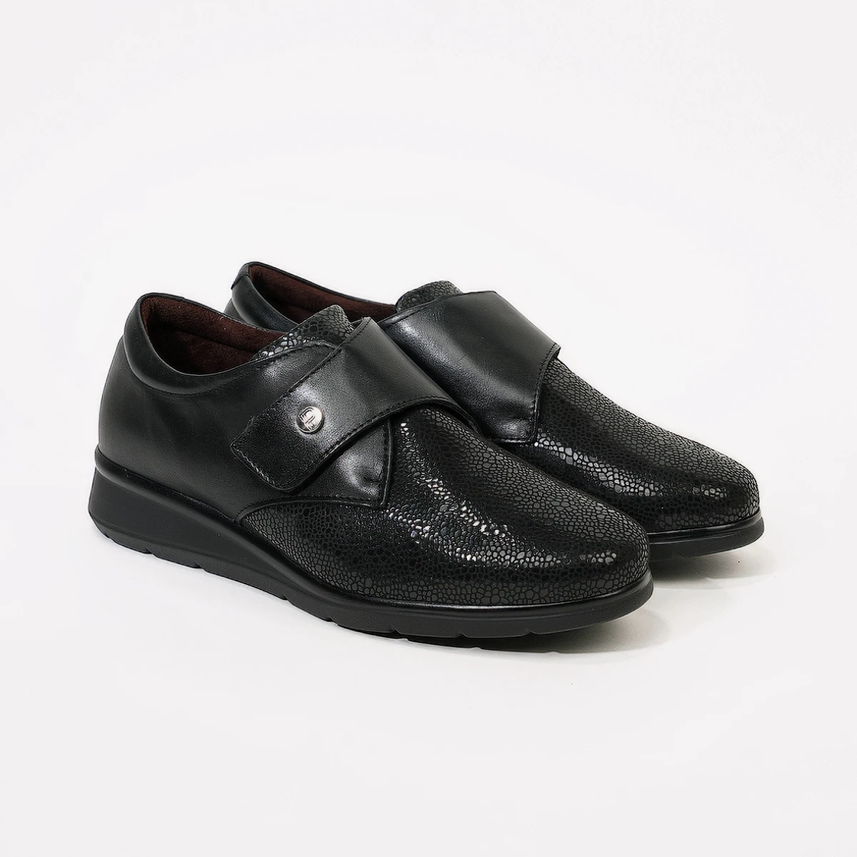 Zapatos Pitillos modelo 10710 en color Negro
