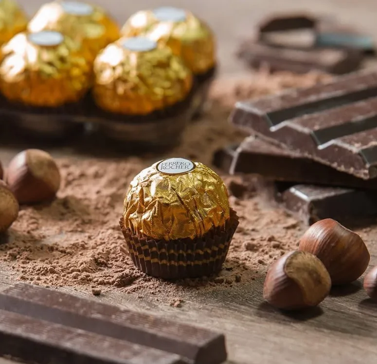 Ferrero 30 units (375 g) – chocolate with hazelnut, ideal as a gift for special occasions