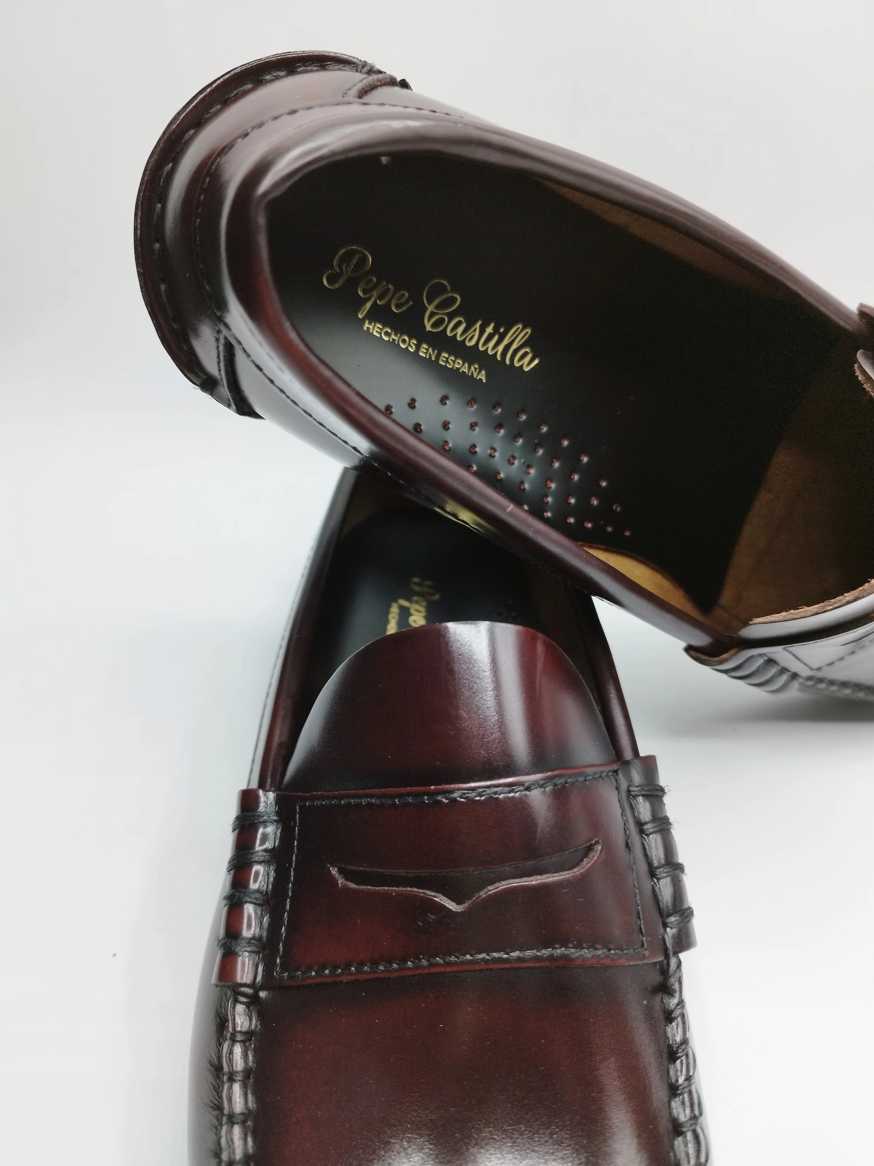 Castellano brand pepe castilla made in spain mo 904 absolute comfort burgundy rubber sole-also available in small sizes 35-40 -consult model in the store