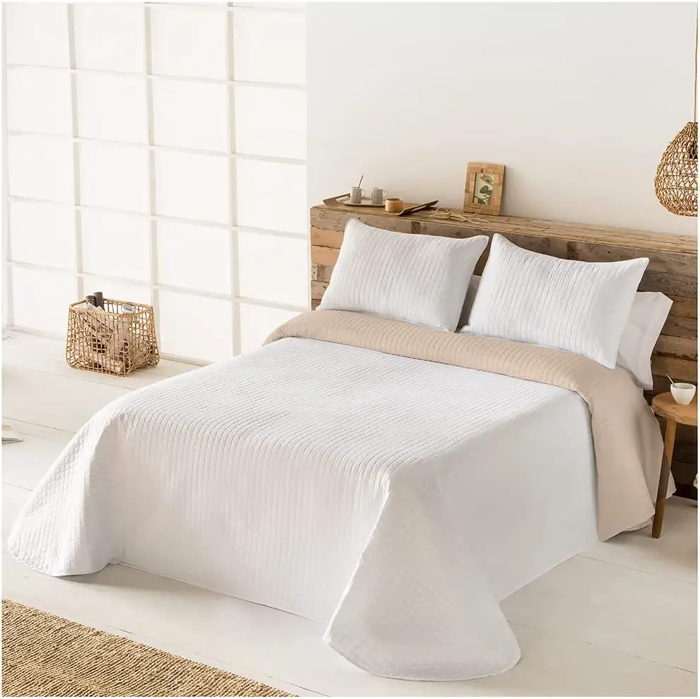 DECASATEXTIL- Colcha Bouti Fina, Reversible - Suavidad y Versatilidad en un Diseño de Gofres Ideal para Todo el Año. 100% Microfibra