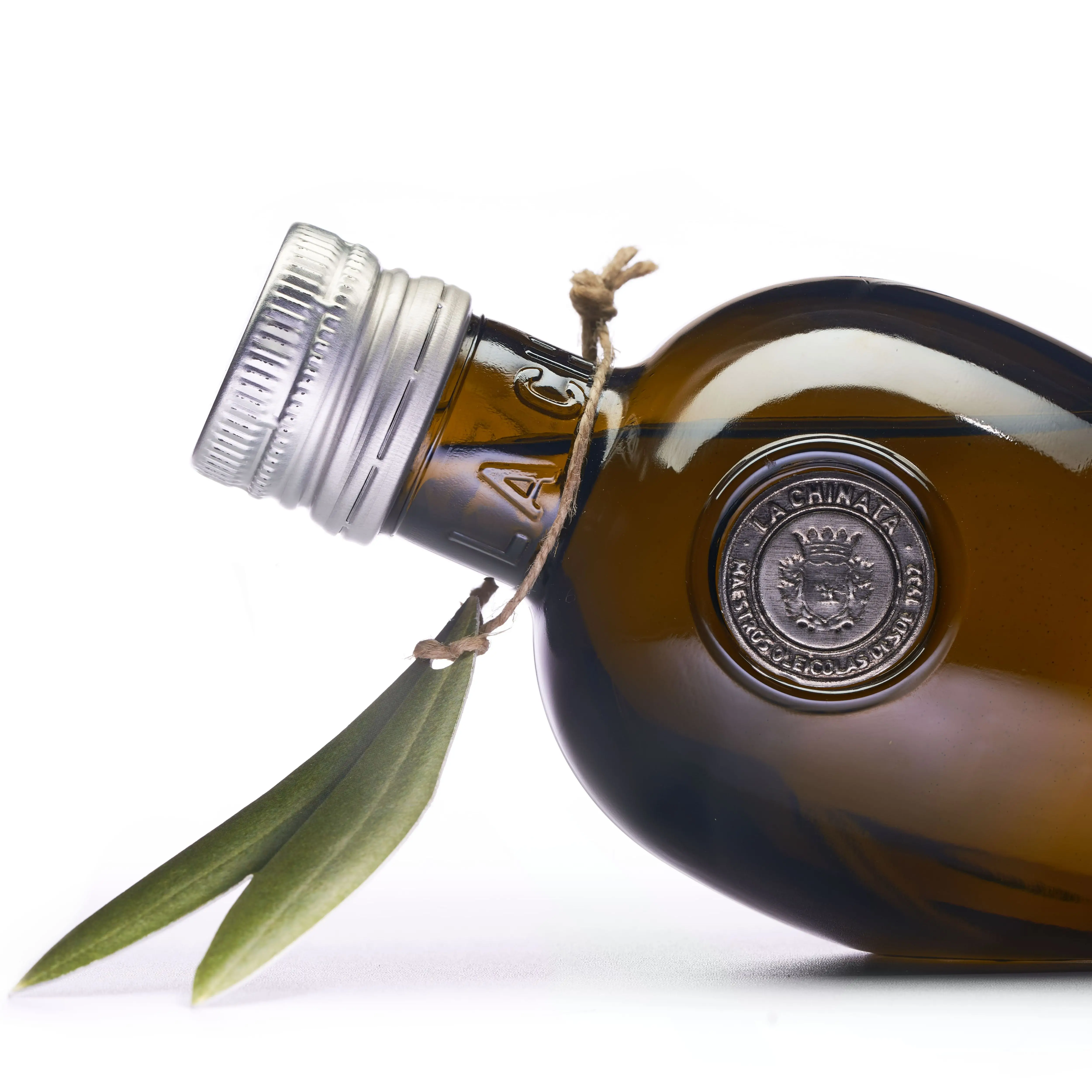 The Chinata bottle AOVE olives solidarity AECC