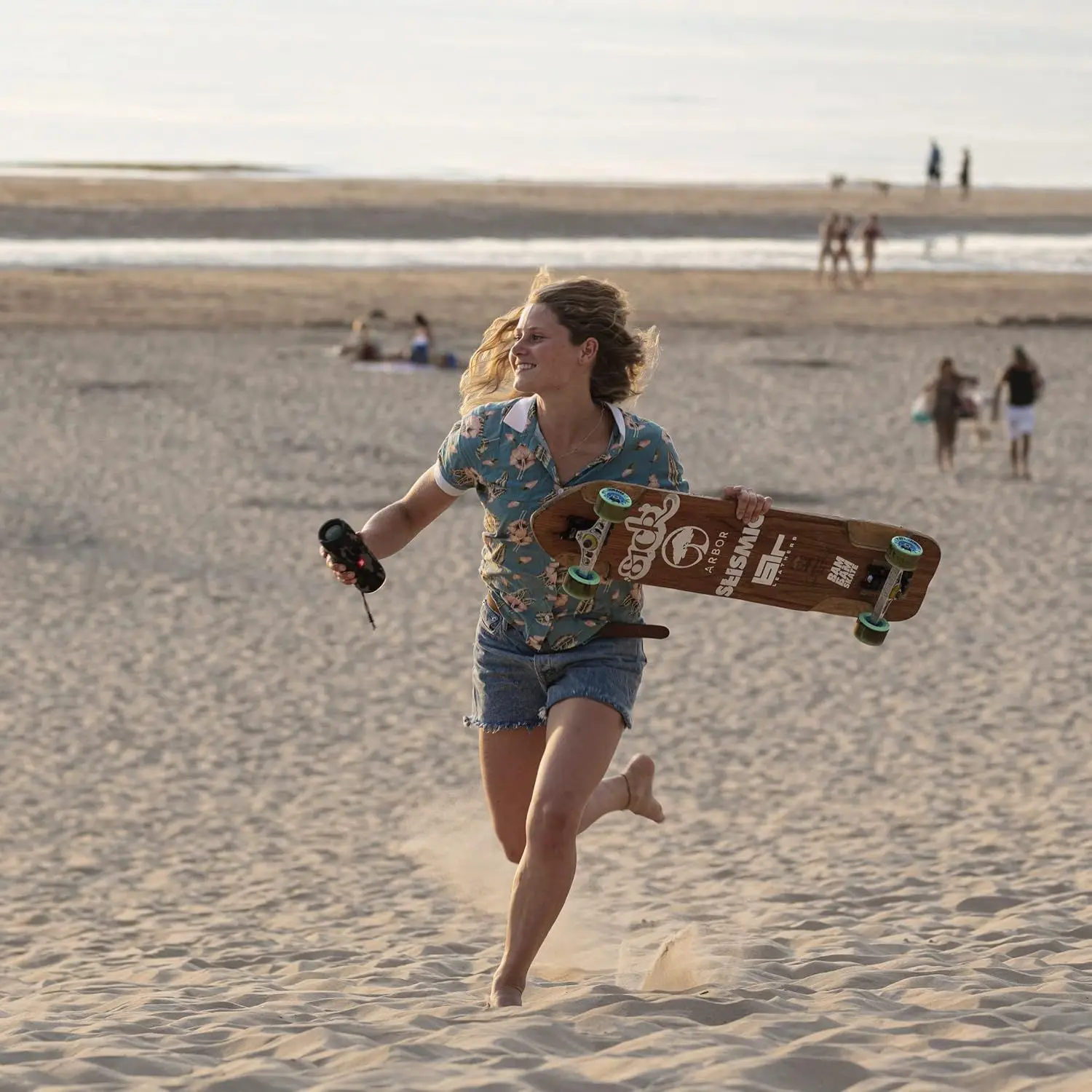 JBL Flip 5 Portable Bluetooth Speaker with Waterproof Design (IPX7), 12 Hours Playback, Powerful Sound, USB Charging, Ideal for Pool and Outdoor Use, Black