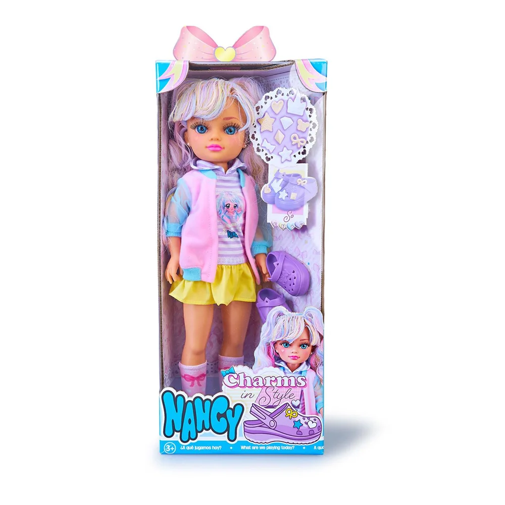 Nancy charms in style doll 42 cm. They include clogs that can be personalized with a variety of charms. (famosa nac90000)