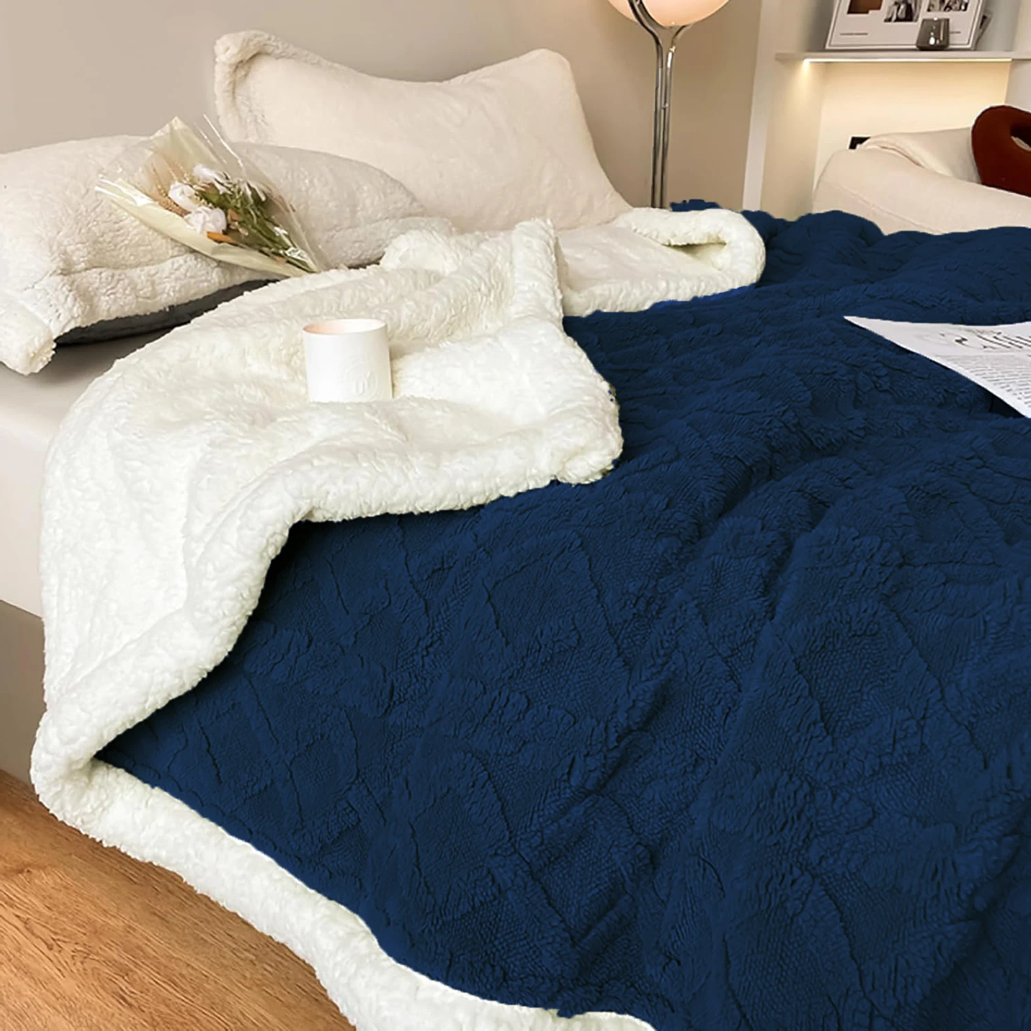 Decodeko Reversible Fleece Blanket - Soft and Warm for Sofa and Bed, 100% Polyester, Available in 3 Sizes (130x160cm, 160x220cm, 220x240cm) and 9 Colors Including Beige and Blue, Perfect for Cozy Winter Evenings