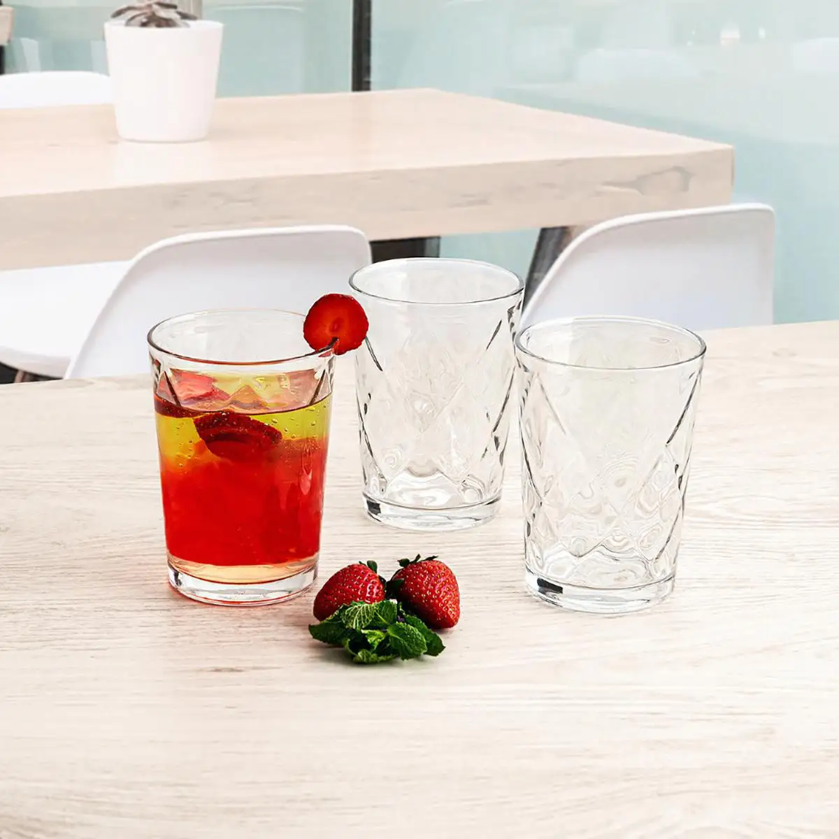 QUID URBAN 6 High Glass 50CL Clear Embossed Easy to Clean Recyclable Eco-Friendly Healthy 100% Material Hygienic 100% Non-Porous Long-lasting Refrigerated set 6 Transparent Glass Embossed Glass