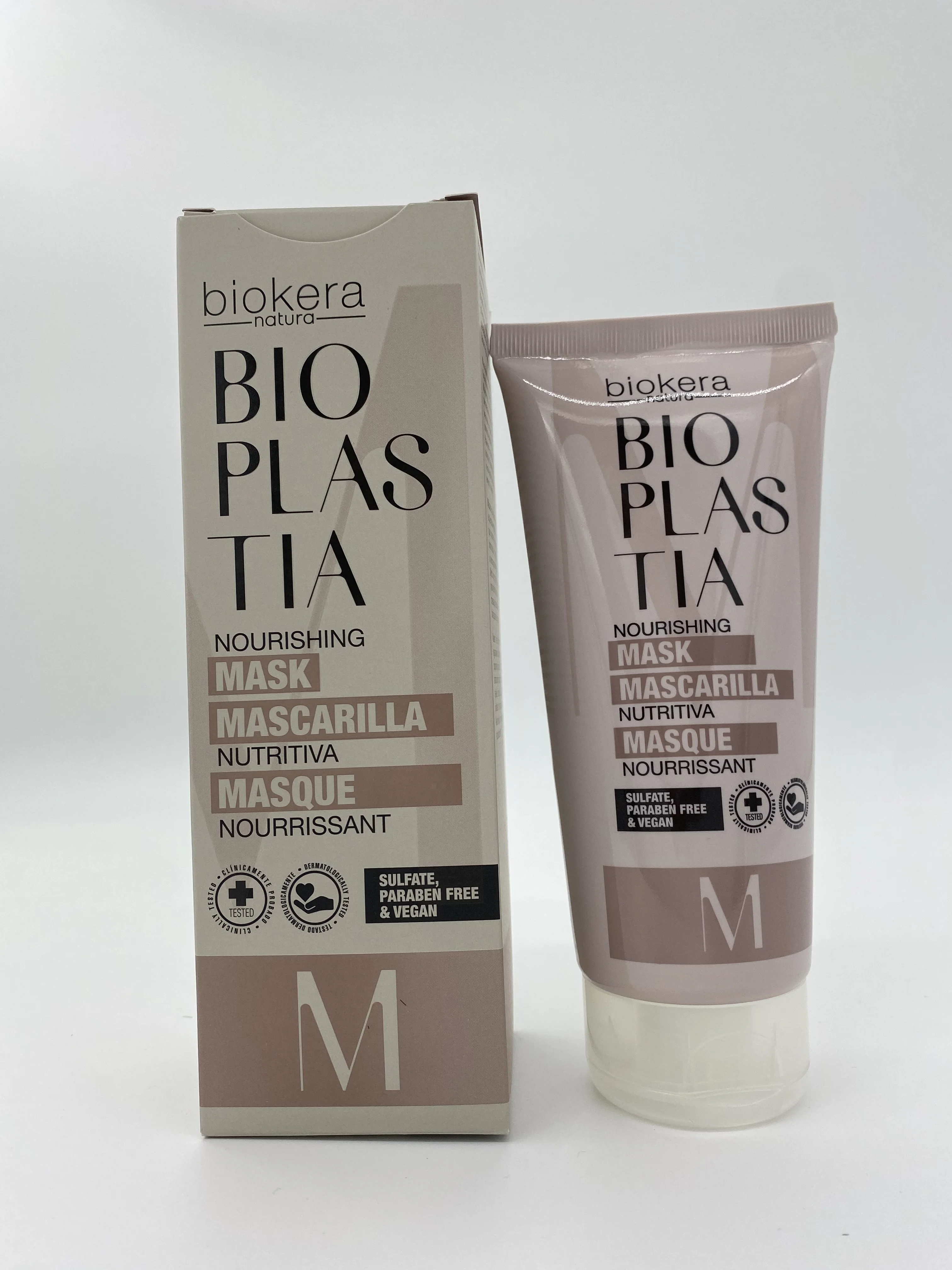 Salerm.Biokera natura bioplastia Mascarilla  Nutritiva 300 ml. / sin parabenos / sin sulfatos / 100% vegano