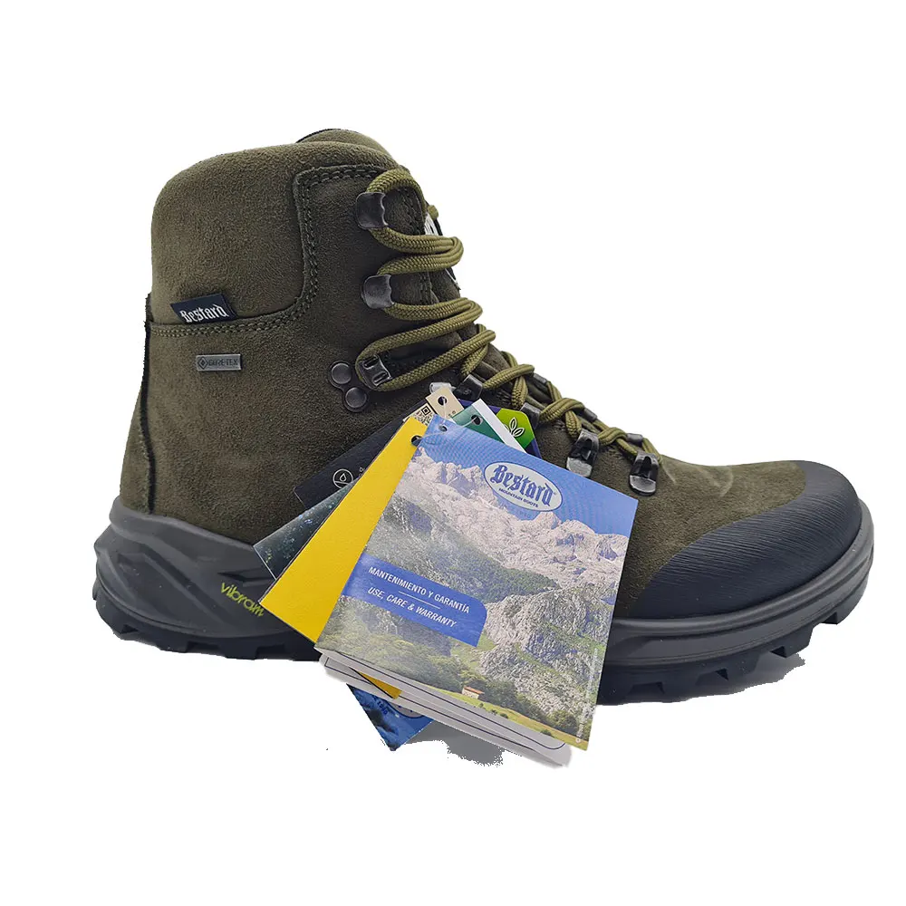 Montaña-Trail-Senderismo-Trekking-Caza-Monte marca Bestard modelo Terrier para hombre en color verde