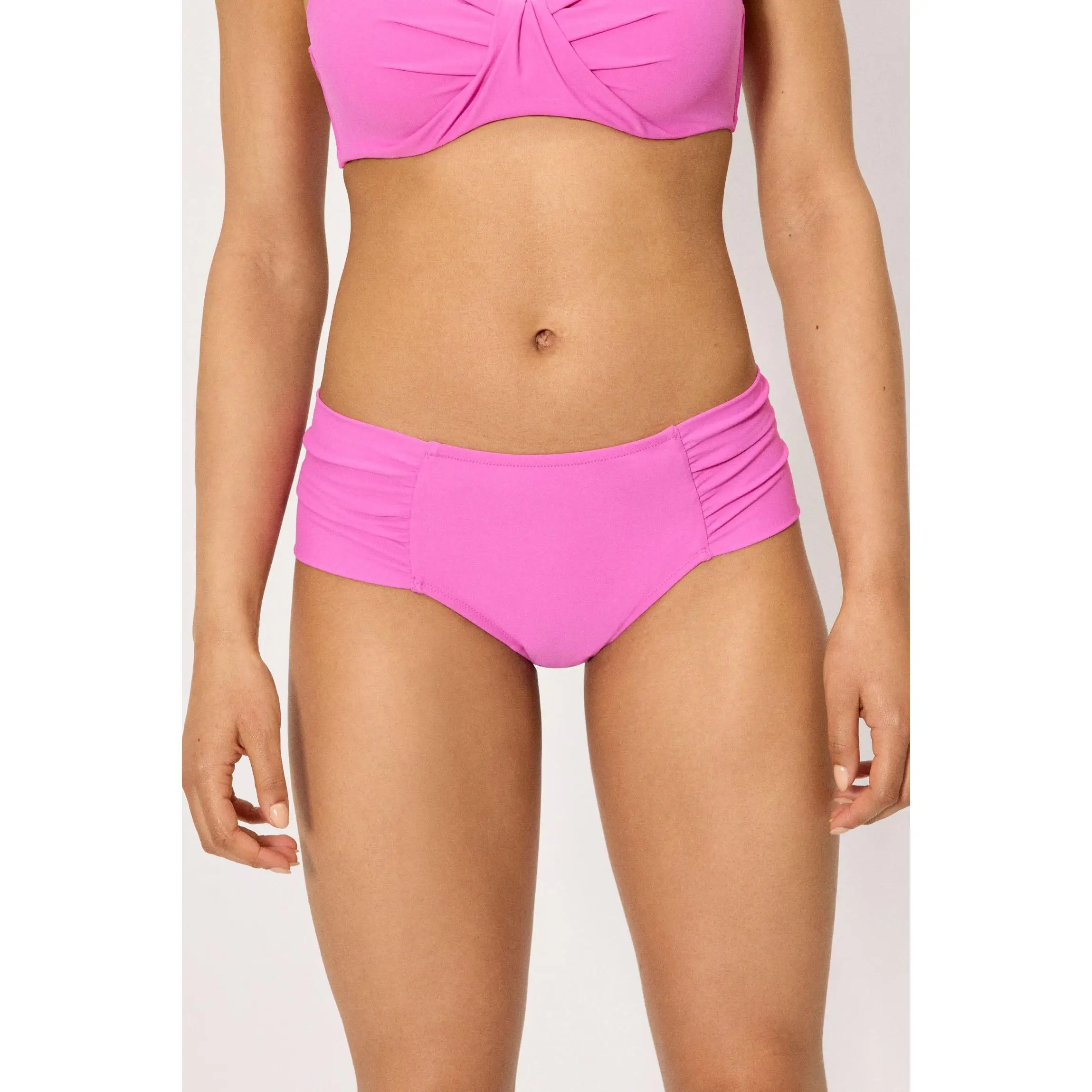 Ysabel Mora - Braga bikini moldeadora midi rosa
