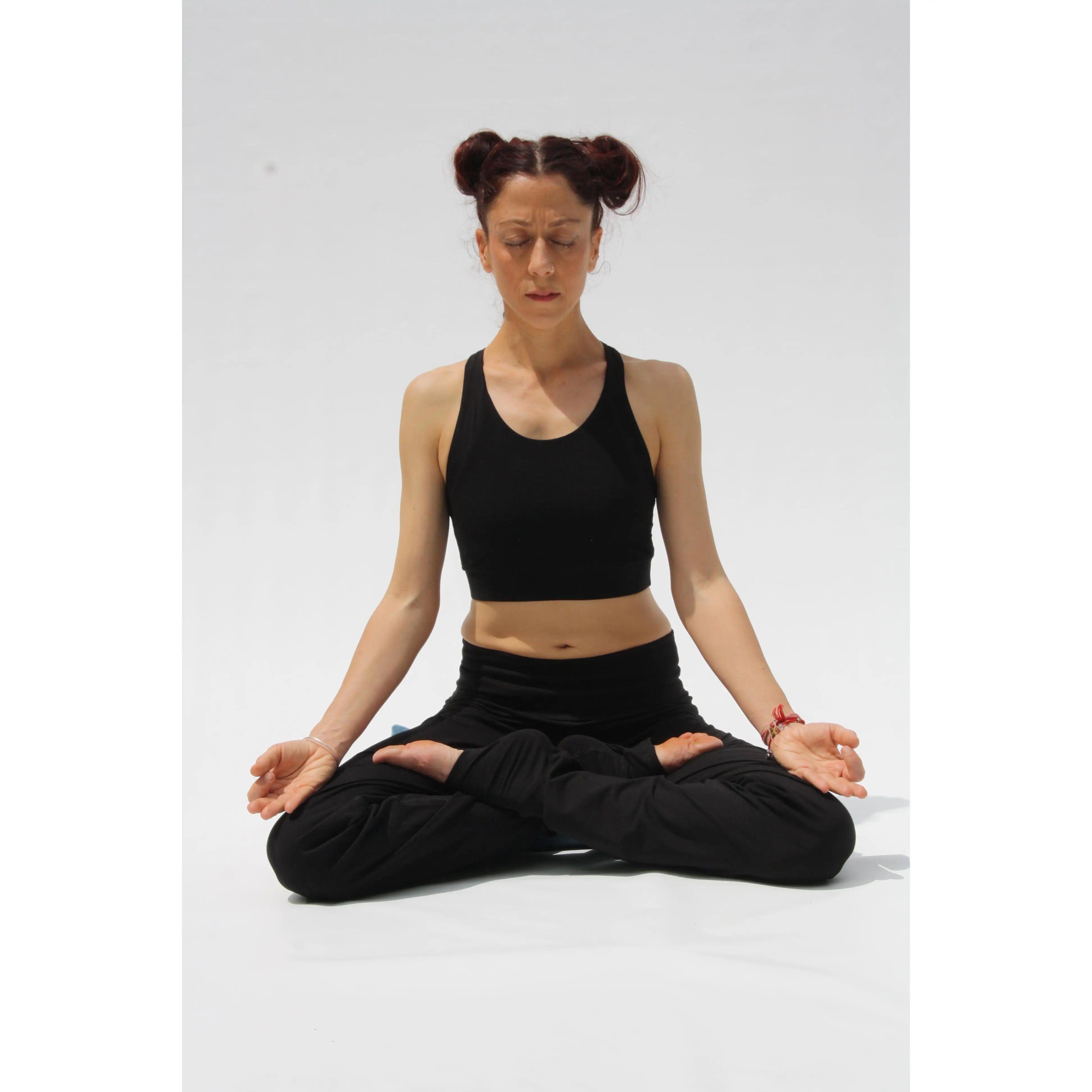 Pantalón Yoga Mujer Premium Alto Rendimiento para Meditación y Fitness, Tejido Natural de Alta Calidad  – ANOUSHKA