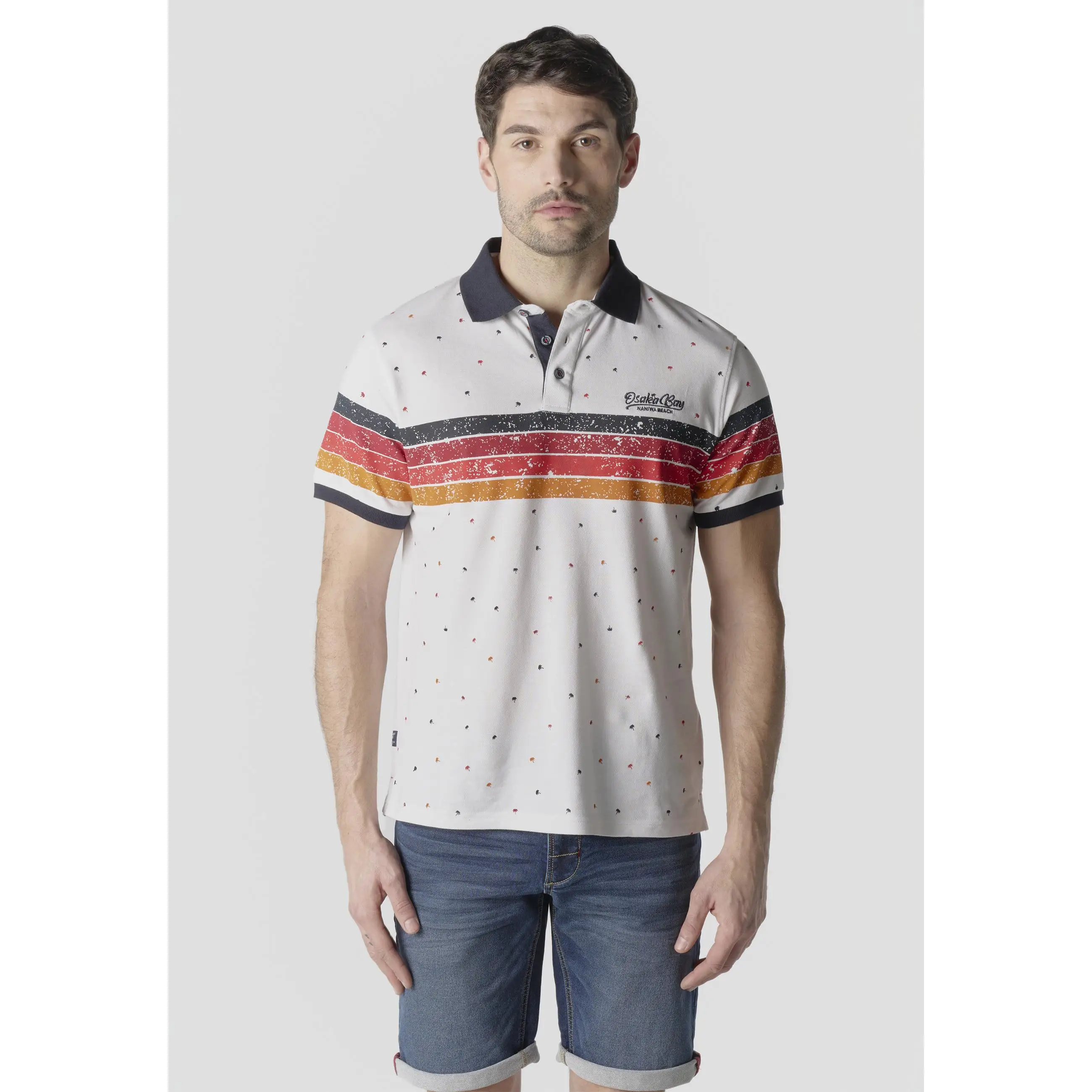 Koroshi - Polo hombre manga corta piqué 100% algodón con estampado all-over de palmeras, cuello camisero y puños navy crudo