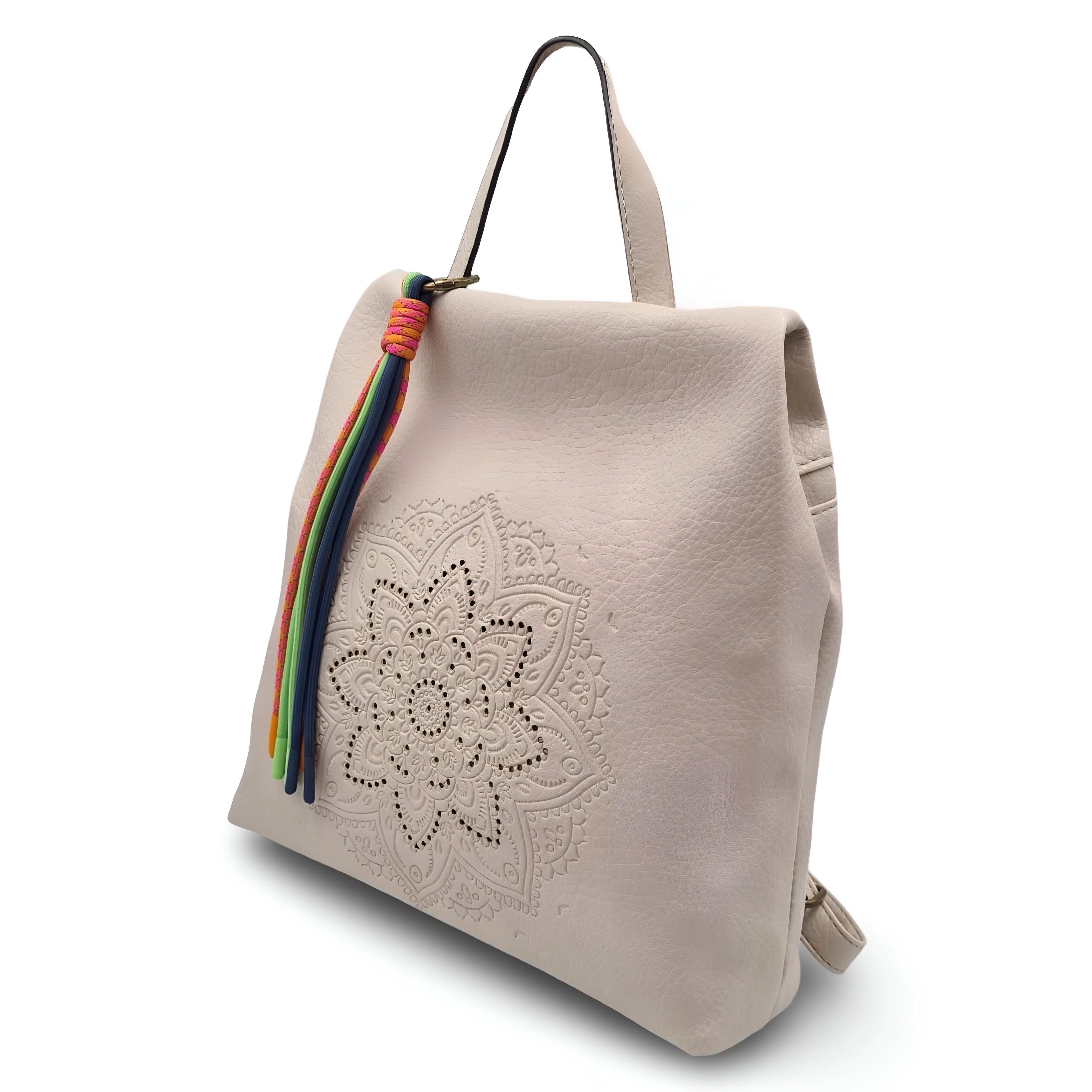 Mochila de seguridad efecto piel de nueva temporada. Asas ajustables. Amplia capacidad, cómoda y