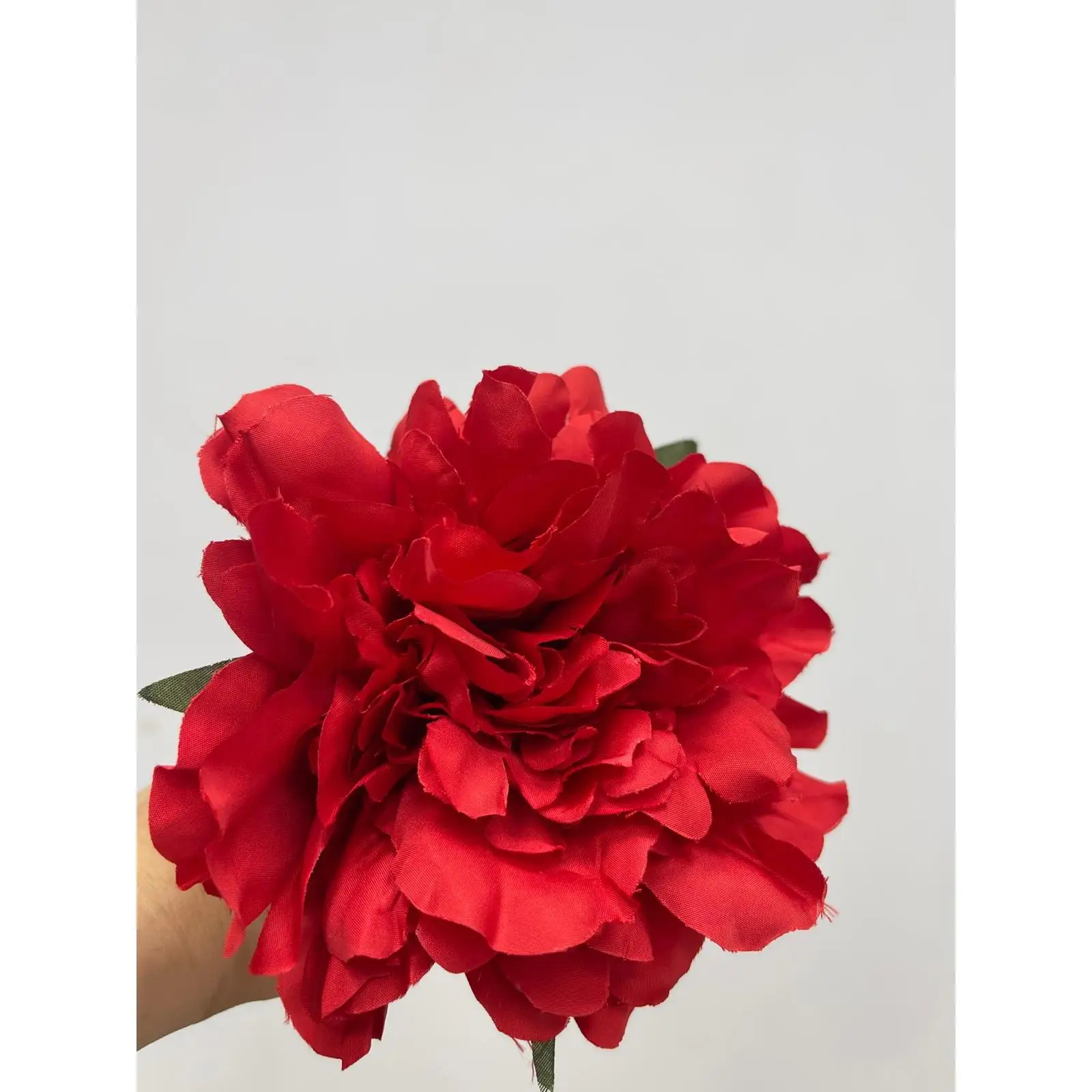 Flor Peonia De Color Rojo  Para Cabello De Flamenca te Dara Estilo , Elegancia y Tradicion