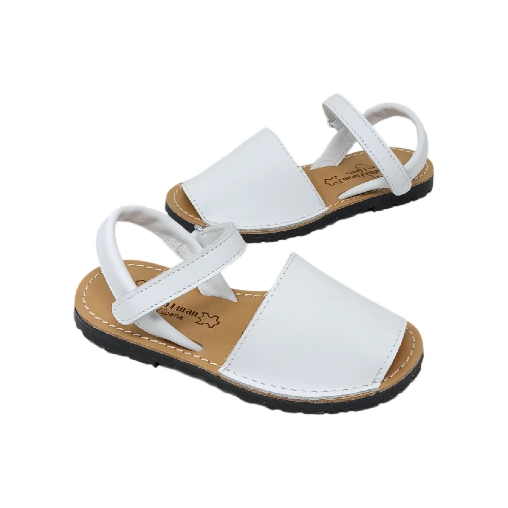 Sandalias Menorquinas para Niños y Niñas Unisex. Calzado infantil Made in Spain, garantia de calidad. Con cierre de velcro para un perfecto ajuste. Interior confeccionado en piel para mayor comodidad y transpiración.