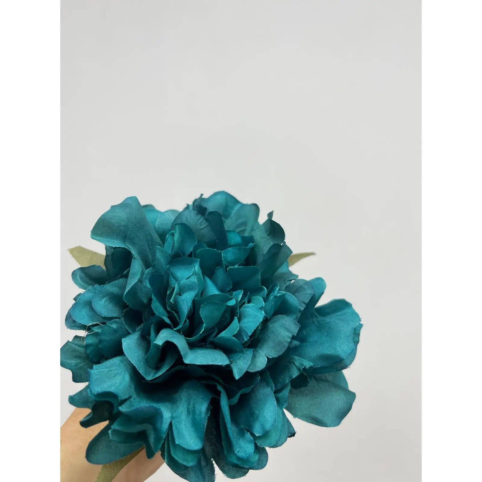 Flor Peonia De Color Azul Teal   Para Cabello De Flamenca te Dara Estilo , Elegancia y Tradicion
