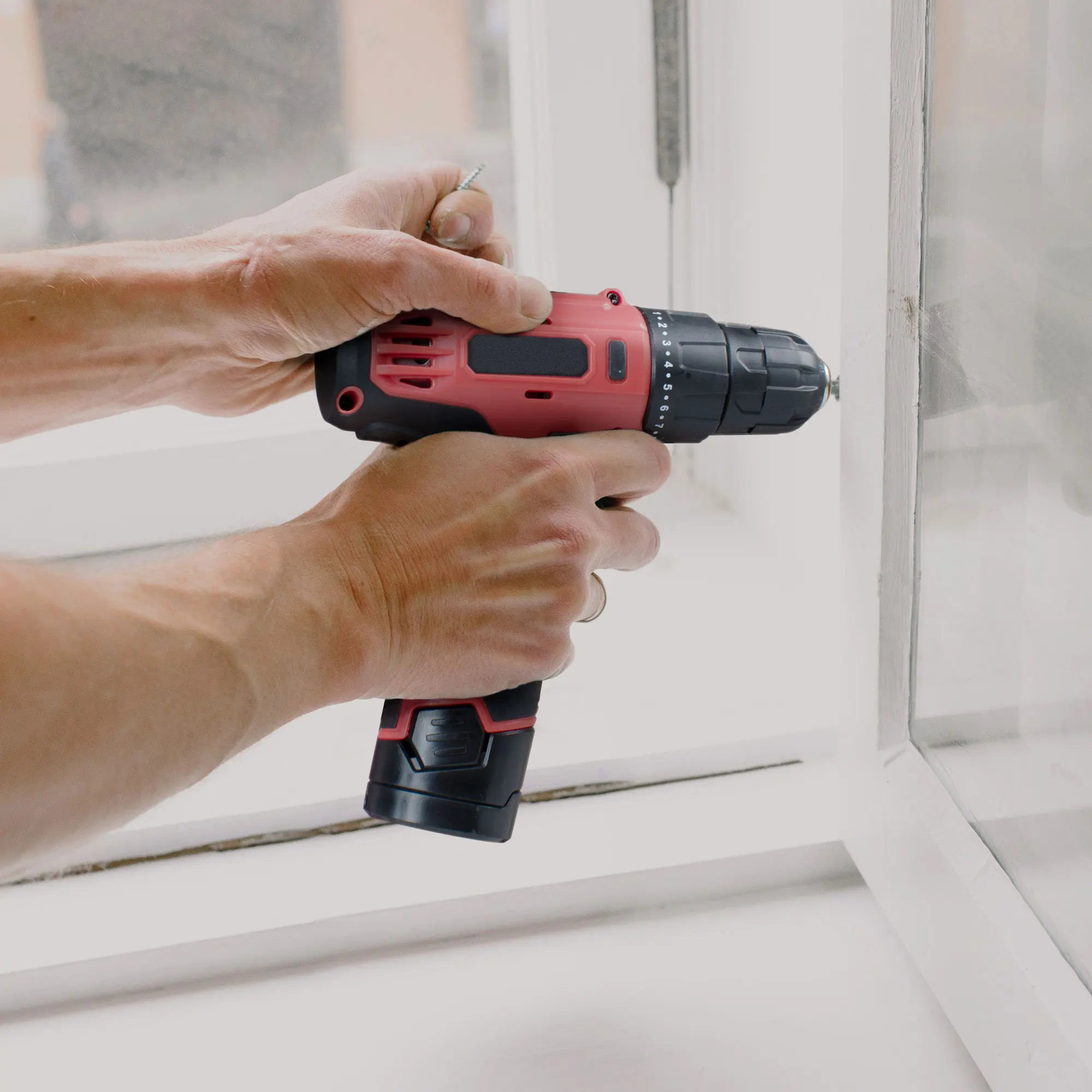 The Secret Home cordless drill 10,8V-LI-ION battery-21 Cm X 20 Cm - 750 Rpm-drilling up to 13 Mm