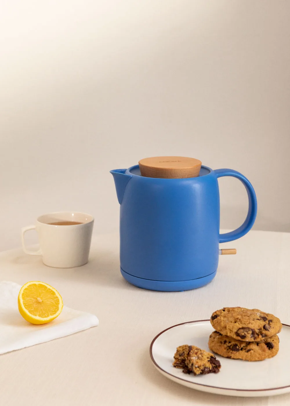 CREATE-CERAMIC electric kettle 1 L-1500W-boil water in 5 minutes-self-shut-off-anti-lime and anti-particle filtering-KETLLE CERAMIC-modern and ergonomic design